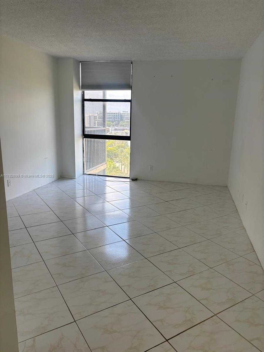 Small Image of 20301 WEST COUNTRY CLUB DR #1430, Aventura Number 7