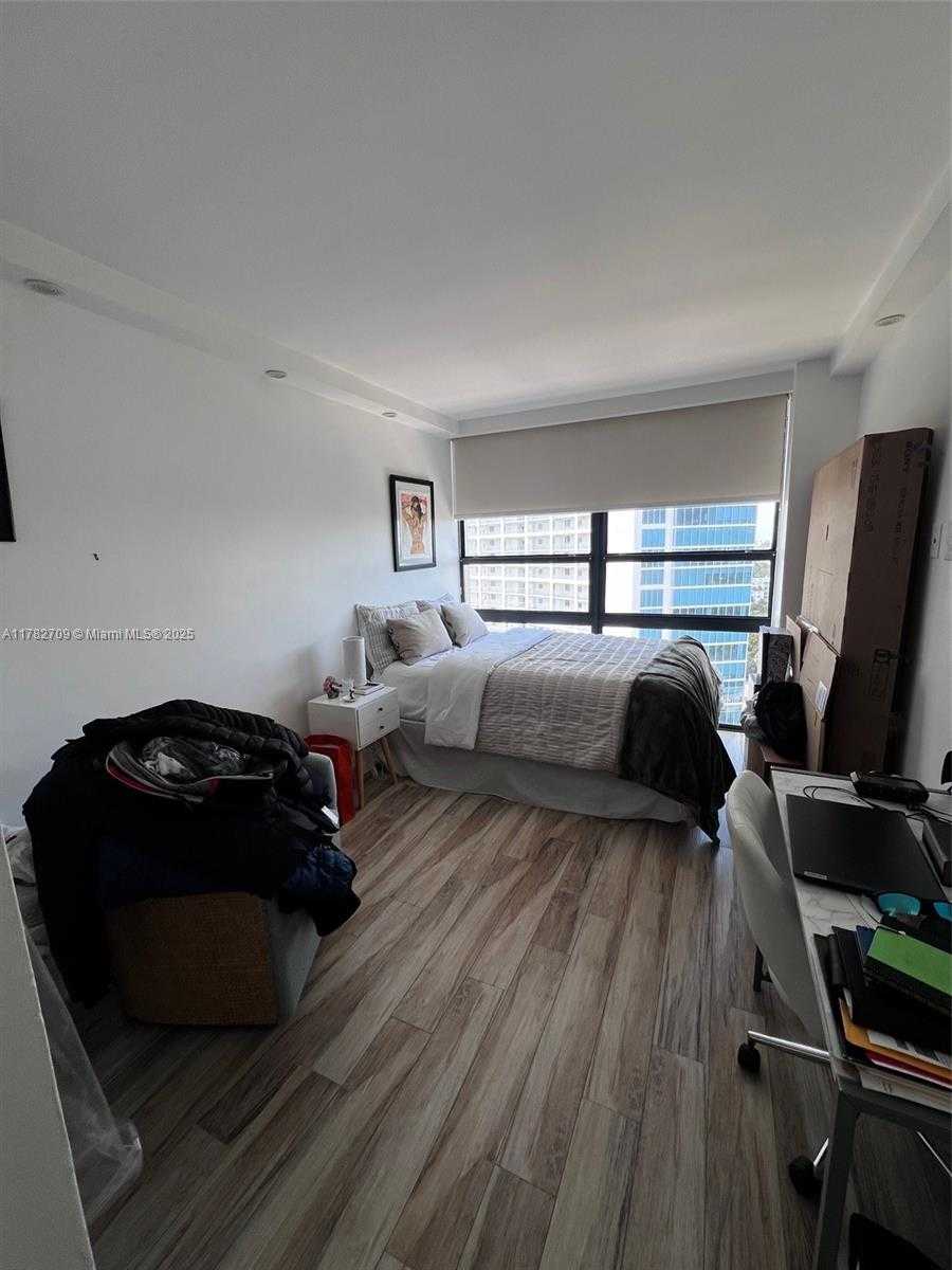 Small Image of 600 NORTH EAST 36TH ST #1706, Miami Number 8