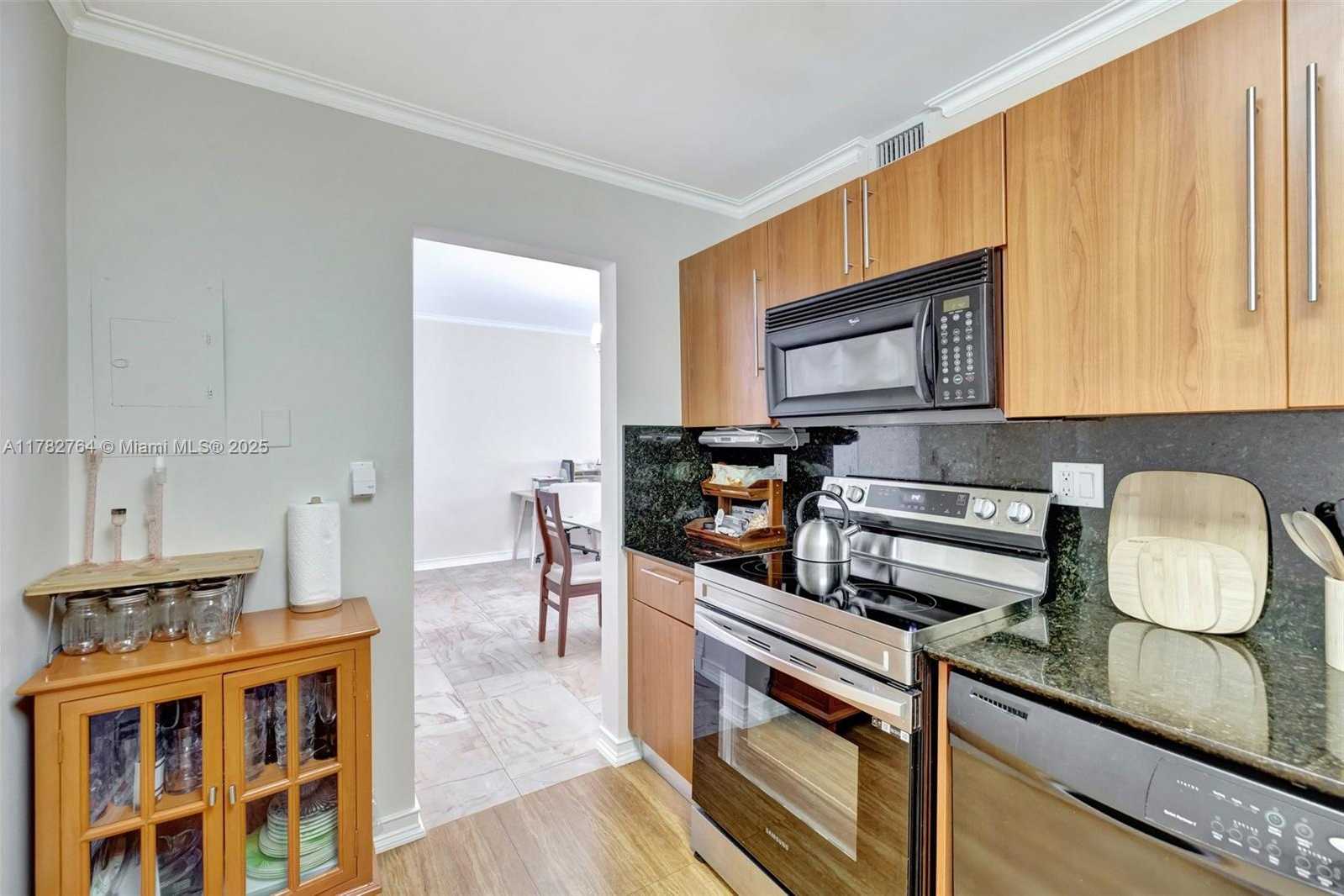 Small Image of 3001 SOUTH OCEAN DR #1507, Hollywood Number 17