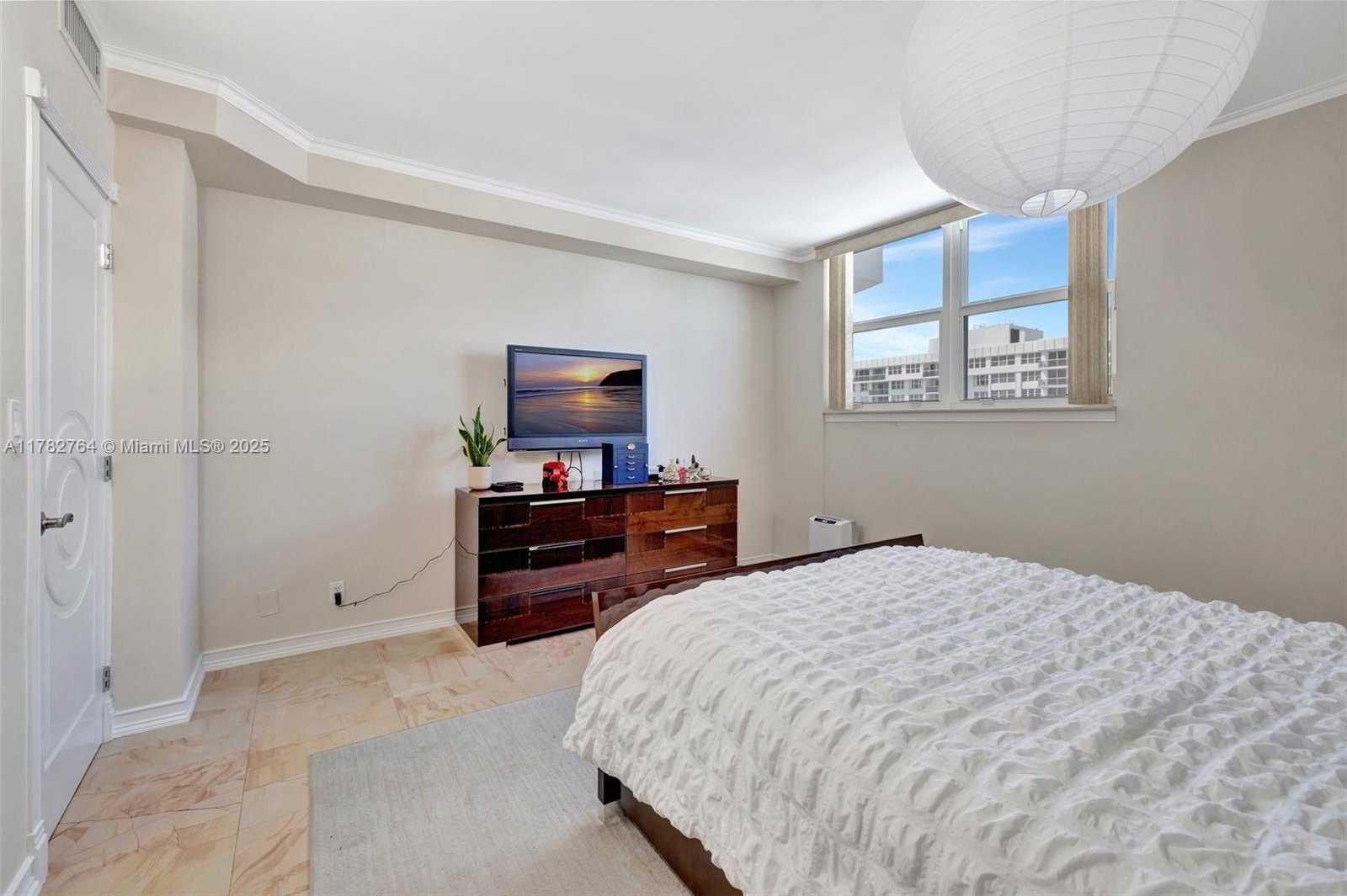 Small Image of 3001 SOUTH OCEAN DR #1507, Hollywood Number 22