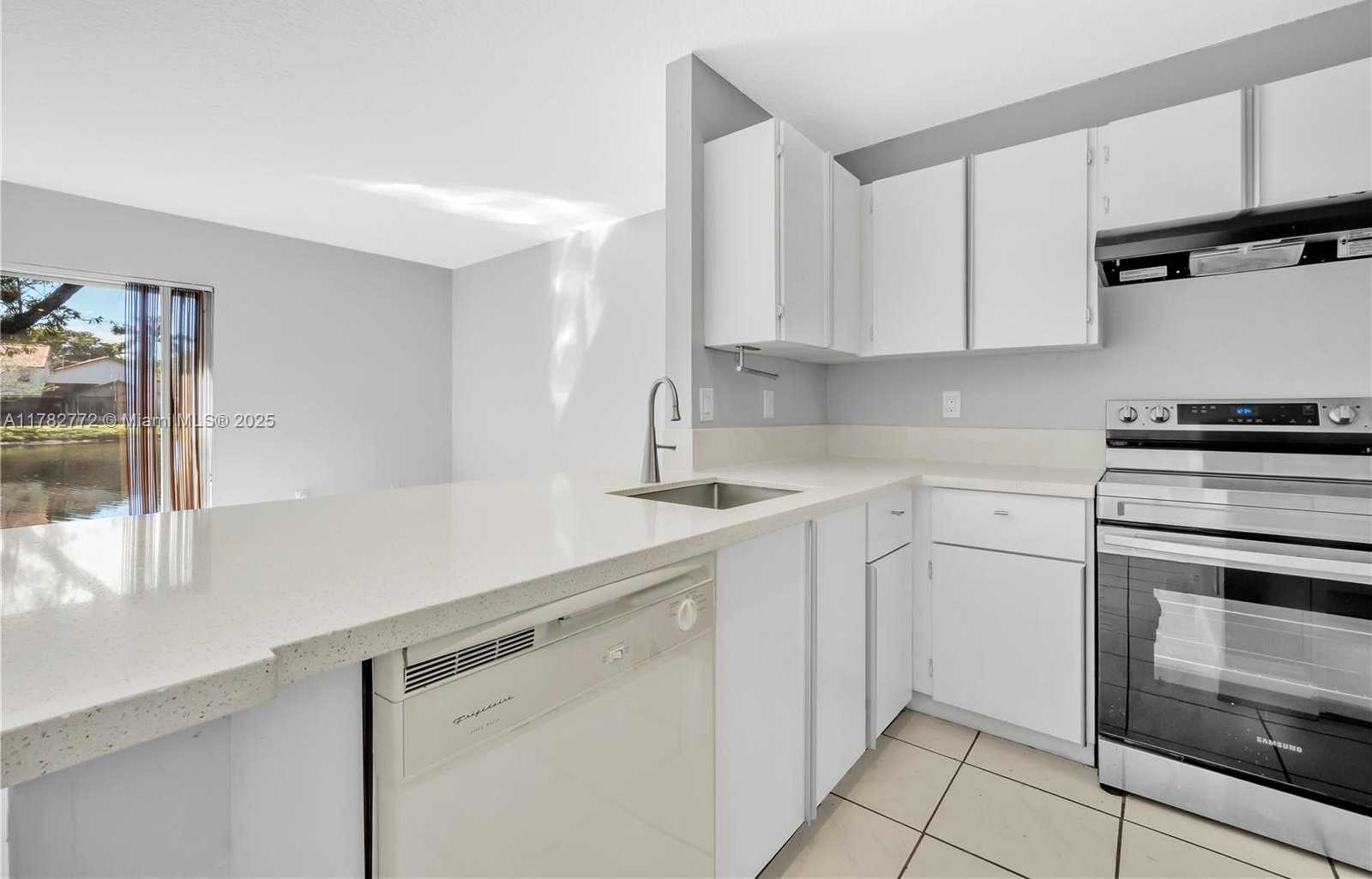 Small Image of 412 NORTH WEST 108TH TER, Pembroke Pines Number 22