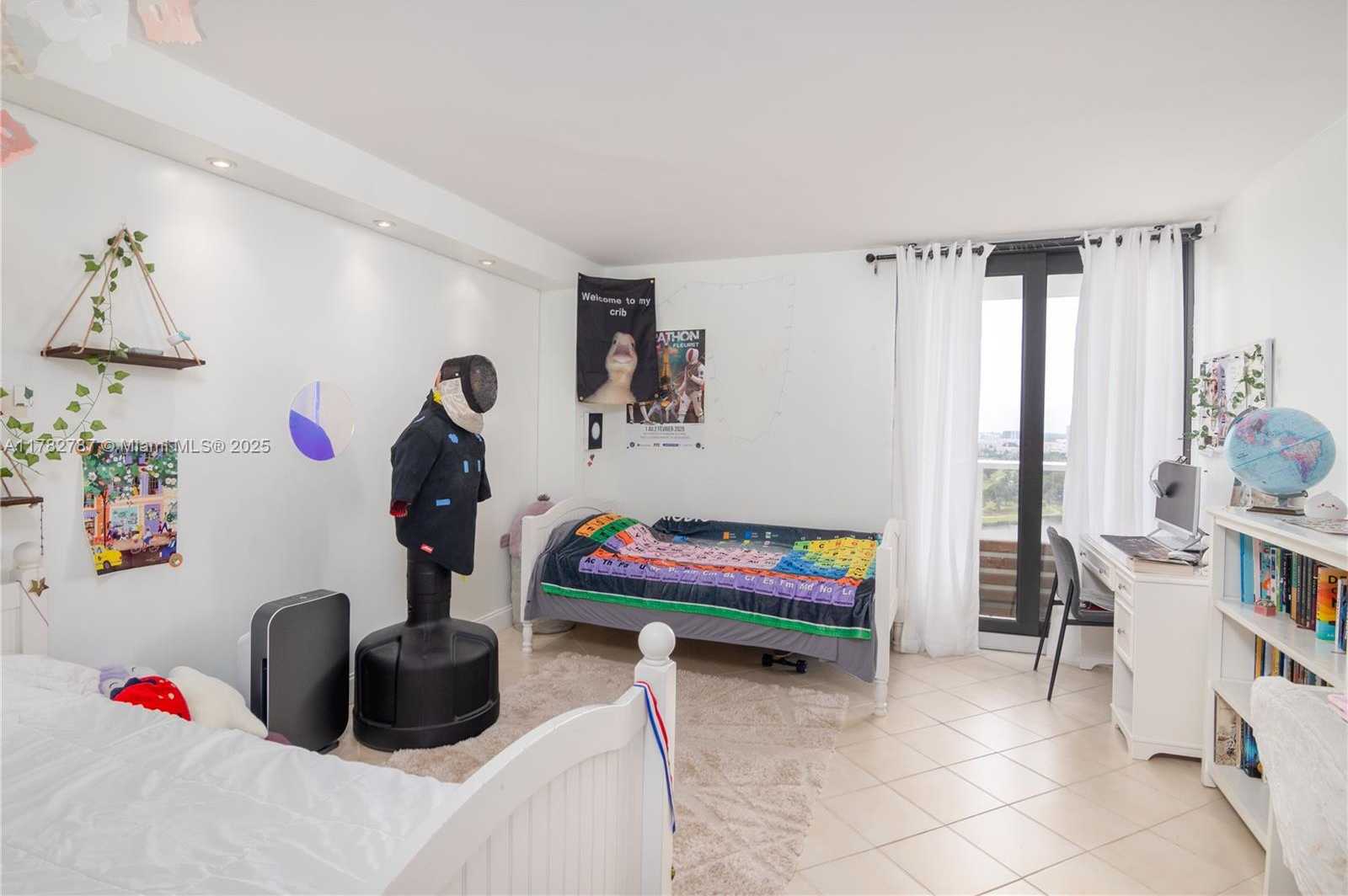 Small Image of 3731 NORTH COUNTRY CLUB DR #1927, Aventura Number 16
