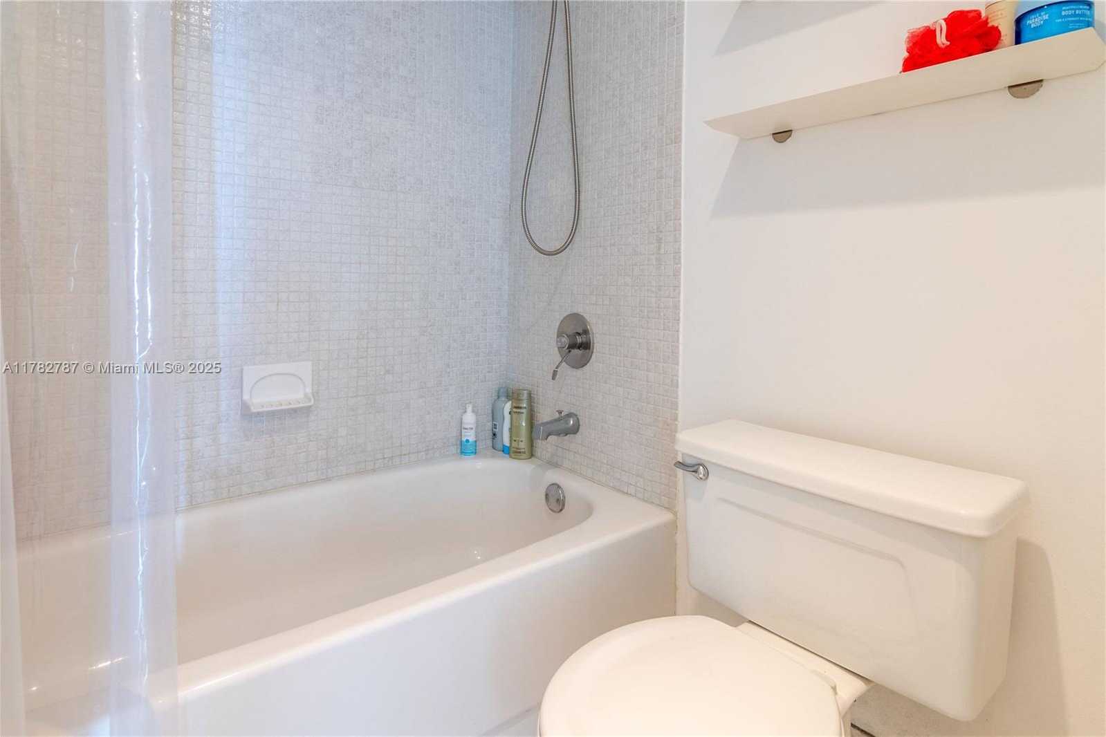 Small Image of 3731 NORTH COUNTRY CLUB DR #1927, Aventura Number 28