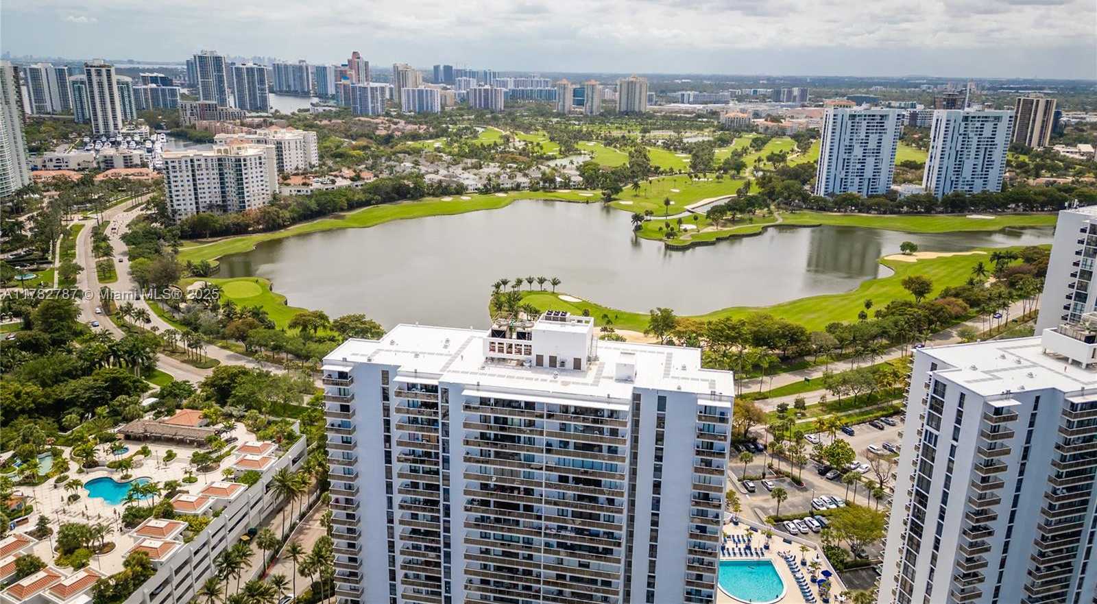 Small Image of 3731 NORTH COUNTRY CLUB DR #1927, Aventura Number 36