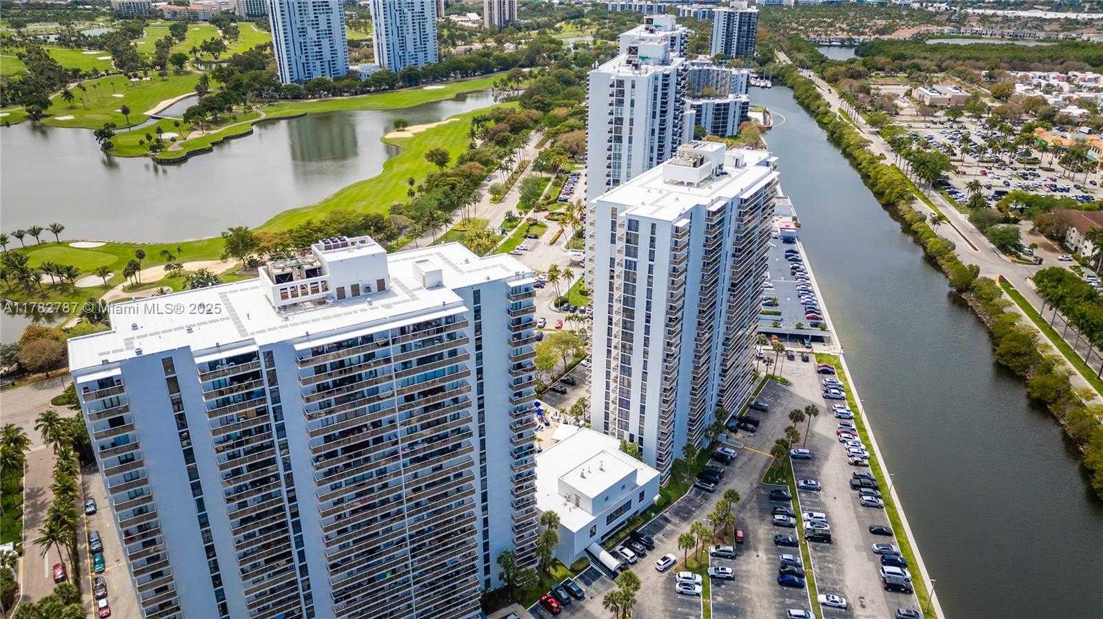 Small Image of 3731 NORTH COUNTRY CLUB DR #1927, Aventura Number 38
