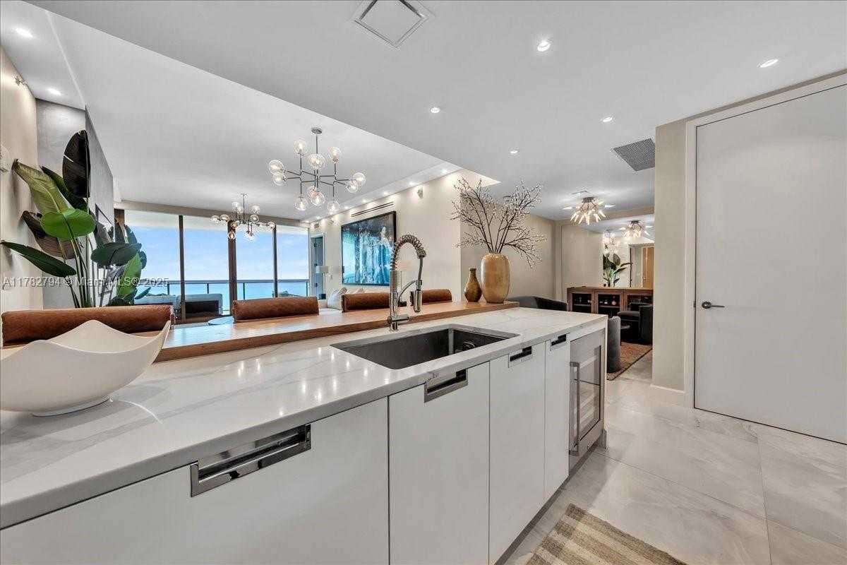 Small Image of 15701 COLLINS AVE #4604, Sunny Isles Beach Number 12
