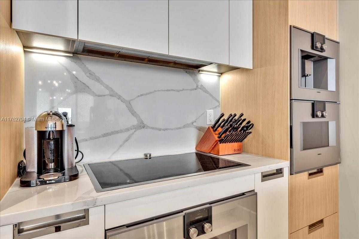 Small Image of 15701 COLLINS AVE #4604, Sunny Isles Beach Number 13