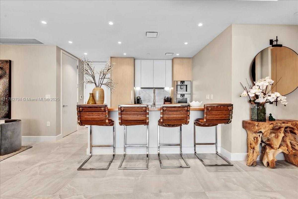 Small Image of 15701 COLLINS AVE #4604, Sunny Isles Beach Number 15