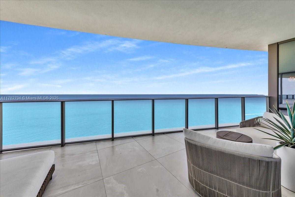 Small Image of 15701 COLLINS AVE #4604, Sunny Isles Beach Number 3