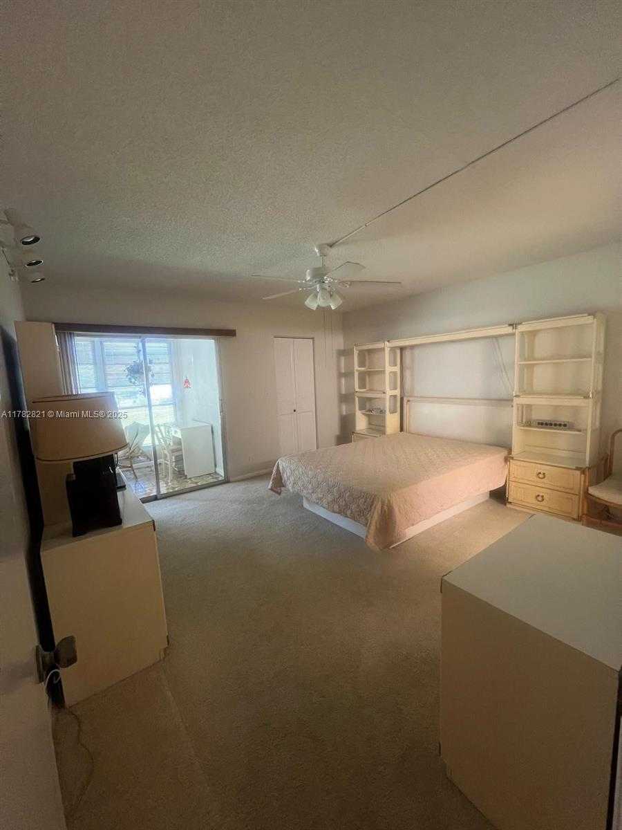 Small Image of 3102 PORTOFINO PT #M2, Coconut Creek Number 16