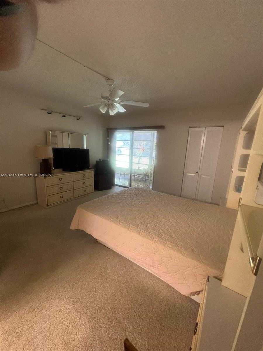 Small Image of 3102 PORTOFINO PT #M2, Coconut Creek Number 24