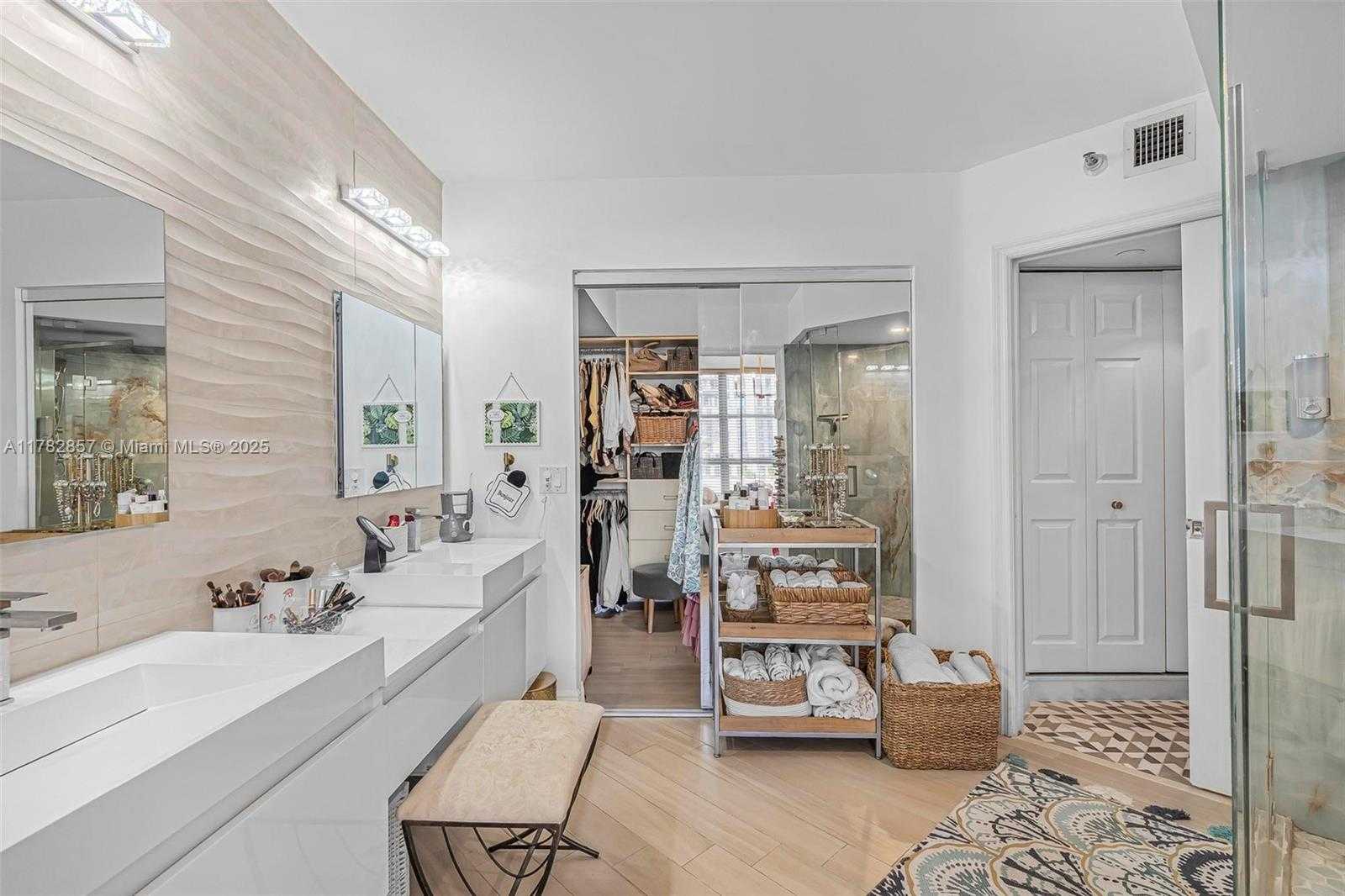 Small Image of 3500 MYSTIC POINTE DR #604, Aventura Number 20