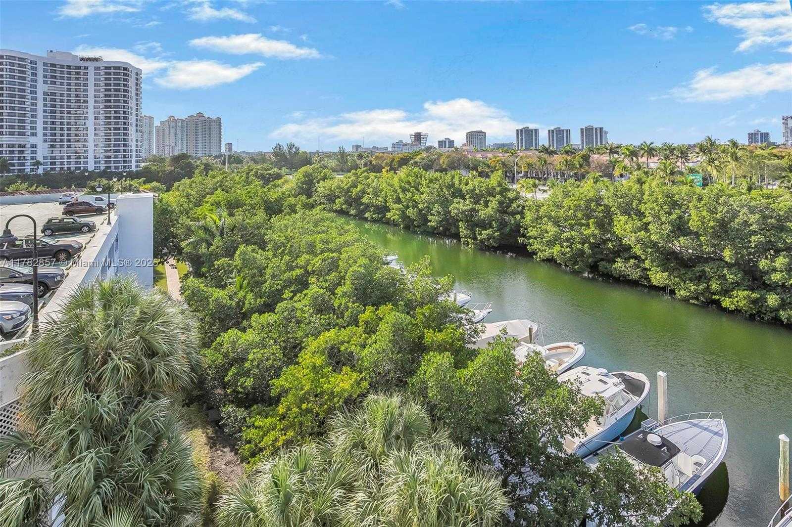 Small Image of 3500 MYSTIC POINTE DR #604, Aventura Number 26