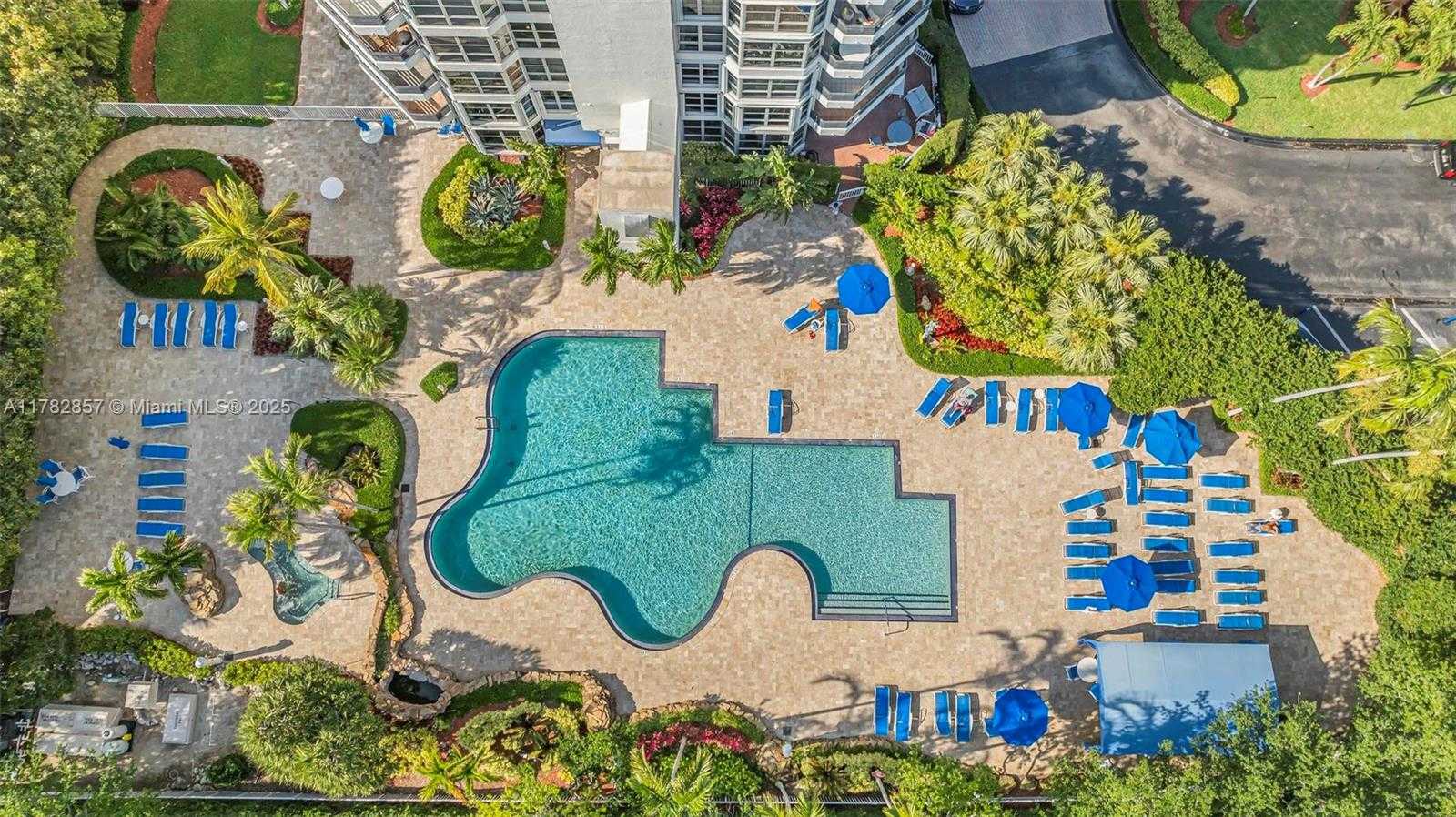 Small Image of 3500 MYSTIC POINTE DR #604, Aventura Number 31