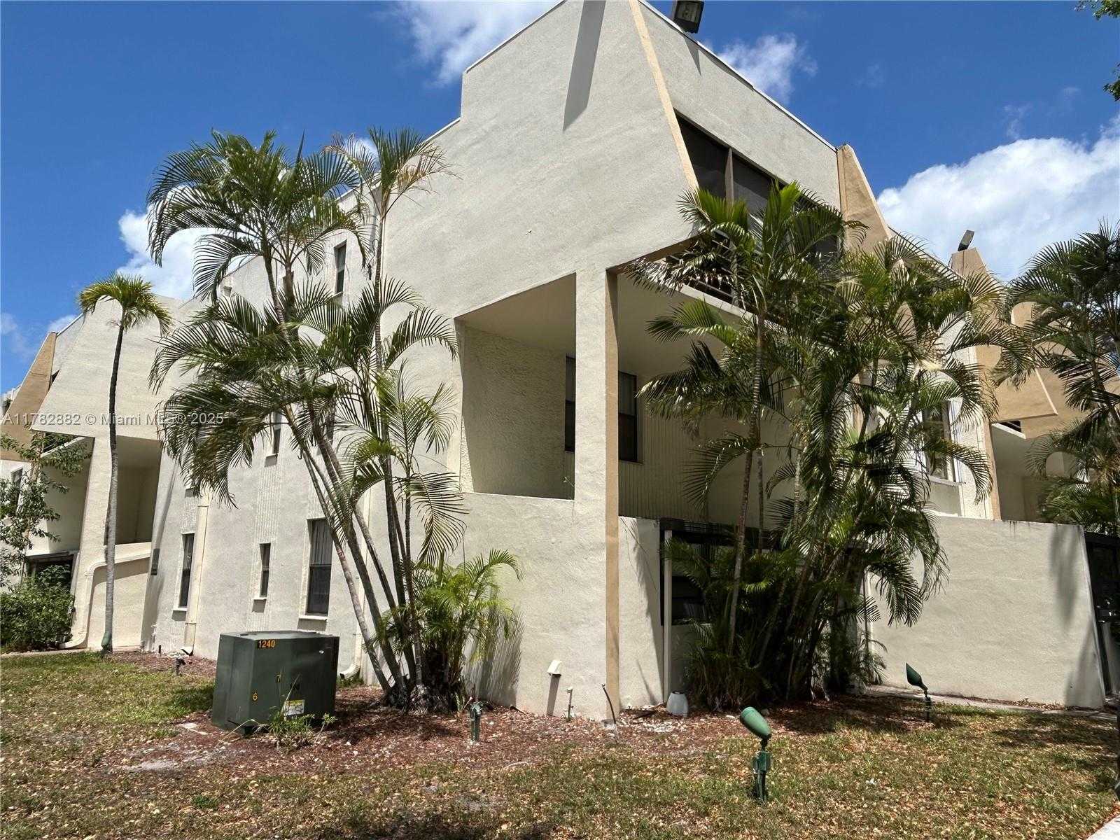 Small Image of 20200 WEST COUNTRY CLUB DR #101, Aventura Number 15