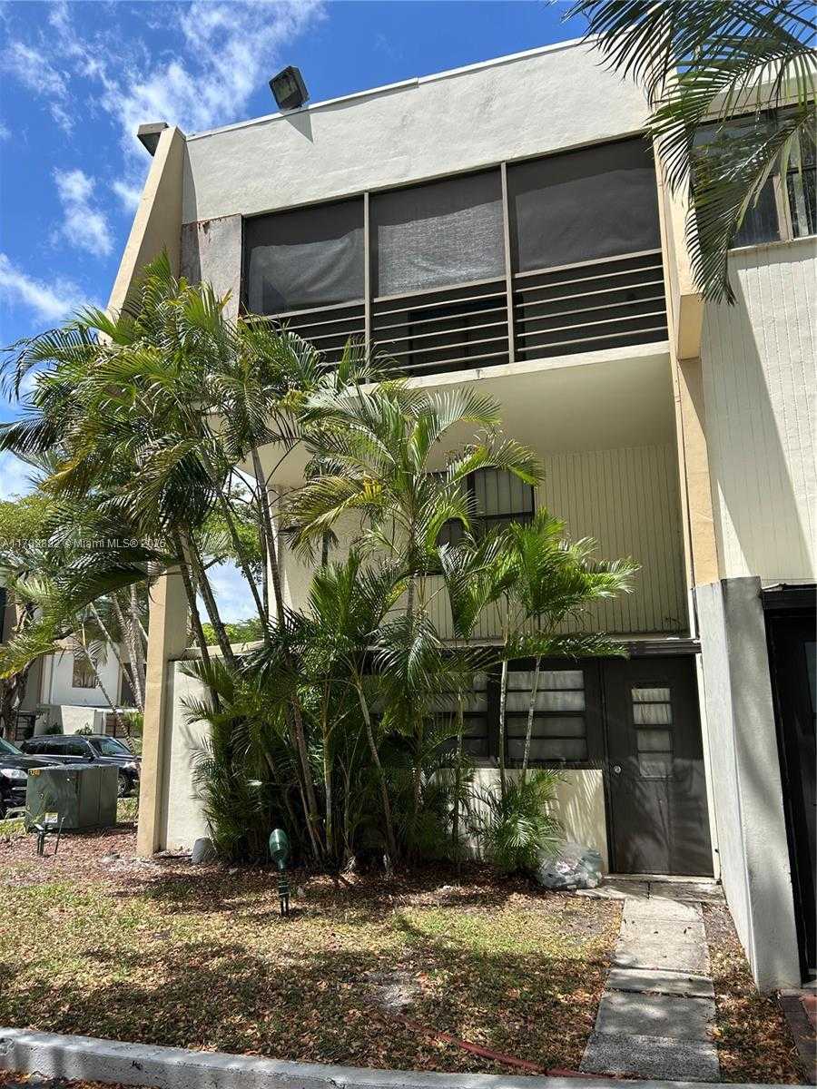 Small Image of 20200 WEST COUNTRY CLUB DR #101, Aventura Number 16