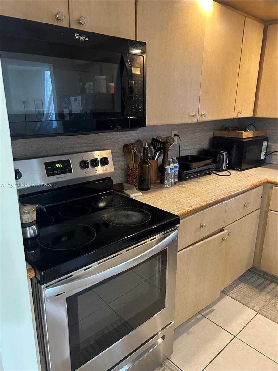Small Image of 20200 WEST COUNTRY CLUB DR #101, Aventura Number 18