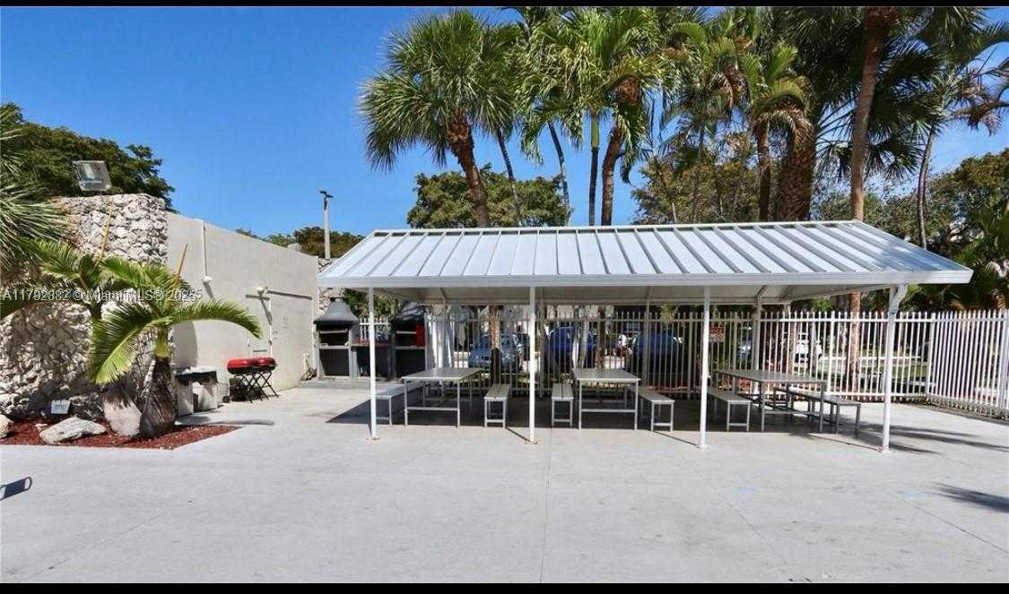 Small Image of 20200 WEST COUNTRY CLUB DR #101, Aventura Number 26
