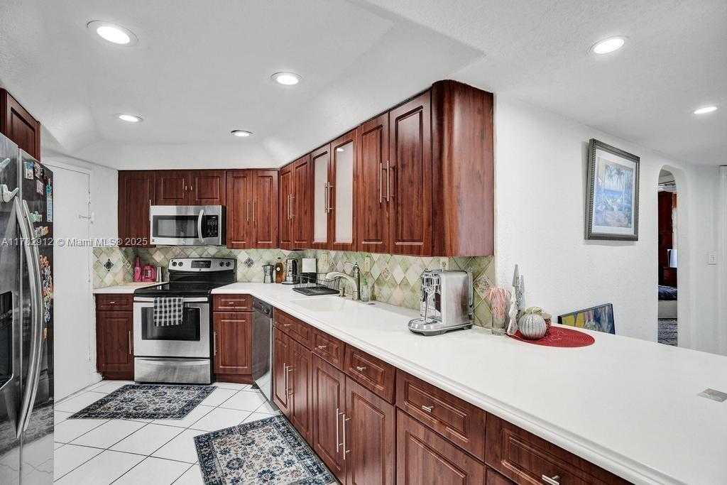 Small Image of 3725 SOUTH OCEAN DR #910, Hollywood Number 10