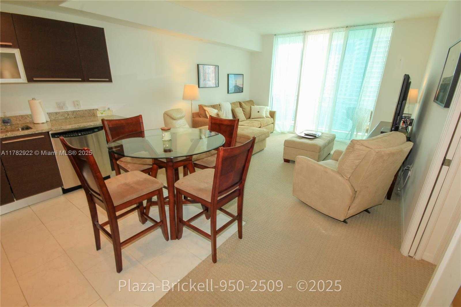 Small Image of 950 BRICKELL BAY DR #2509, Miami Number 11