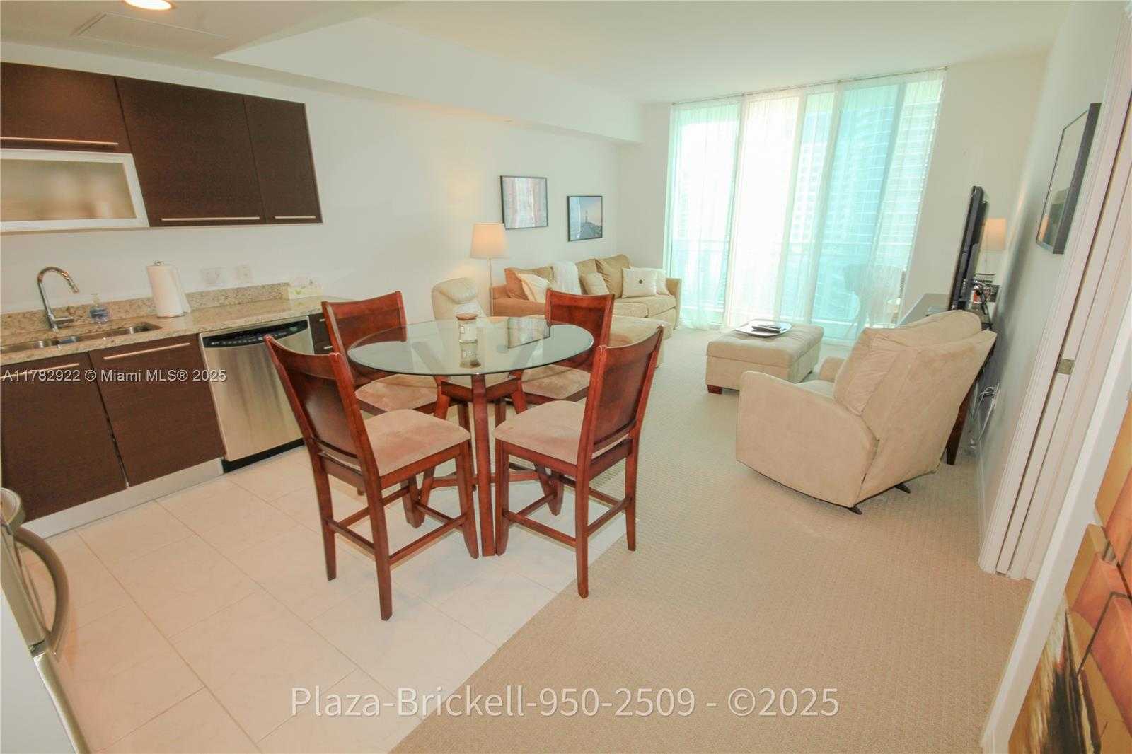 Small Image of 950 BRICKELL BAY DR #2509, Miami Number 15