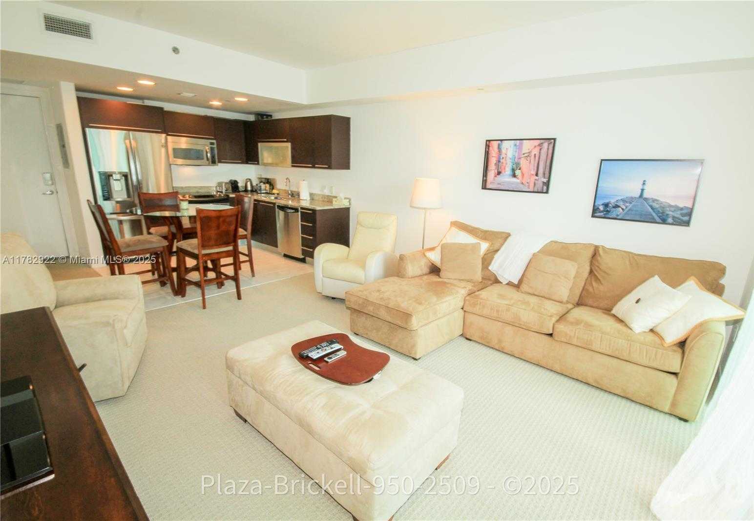 Small Image of 950 BRICKELL BAY DR #2509, Miami Number 2