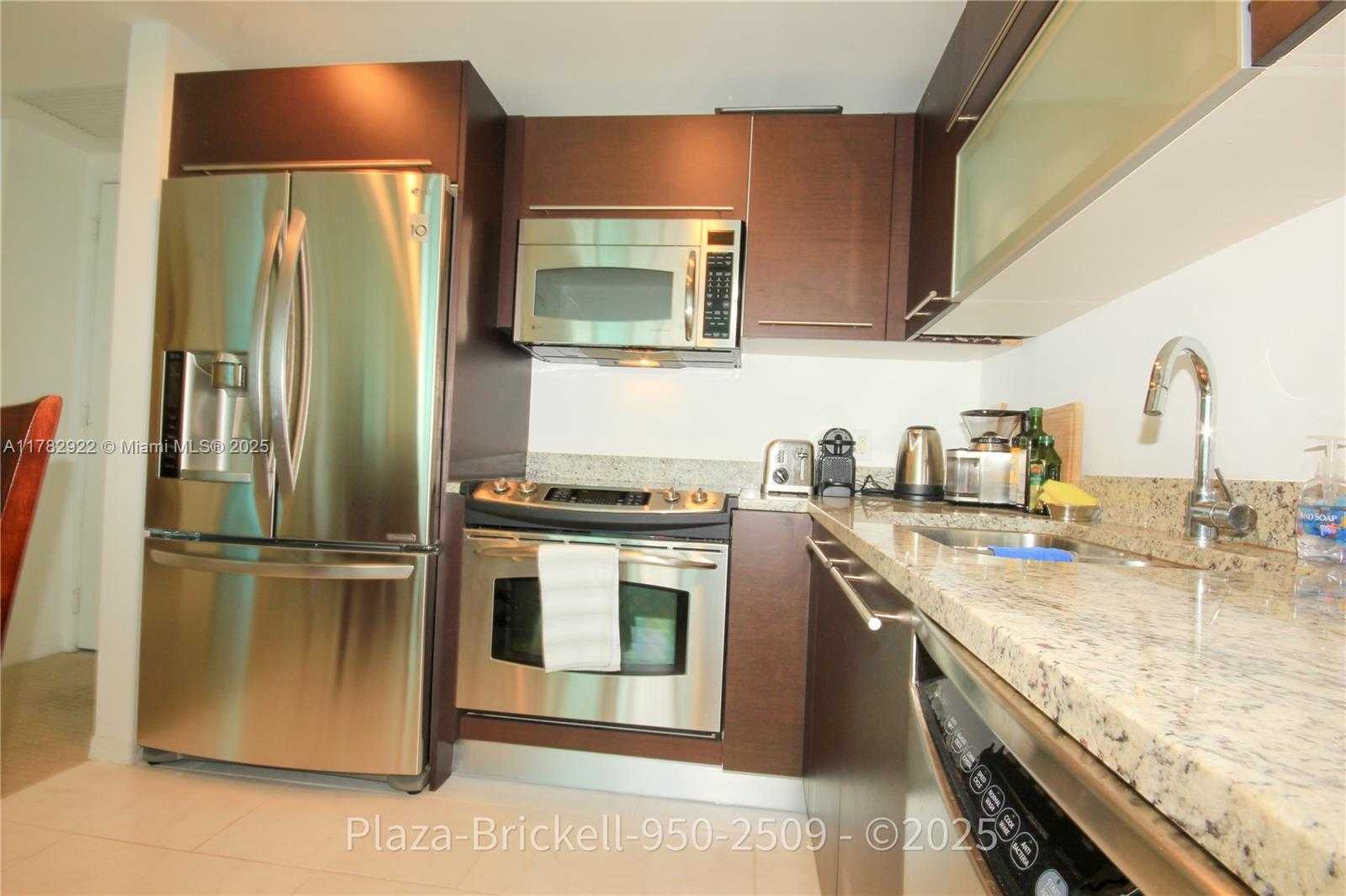 Small Image of 950 BRICKELL BAY DR #2509, Miami Number 20