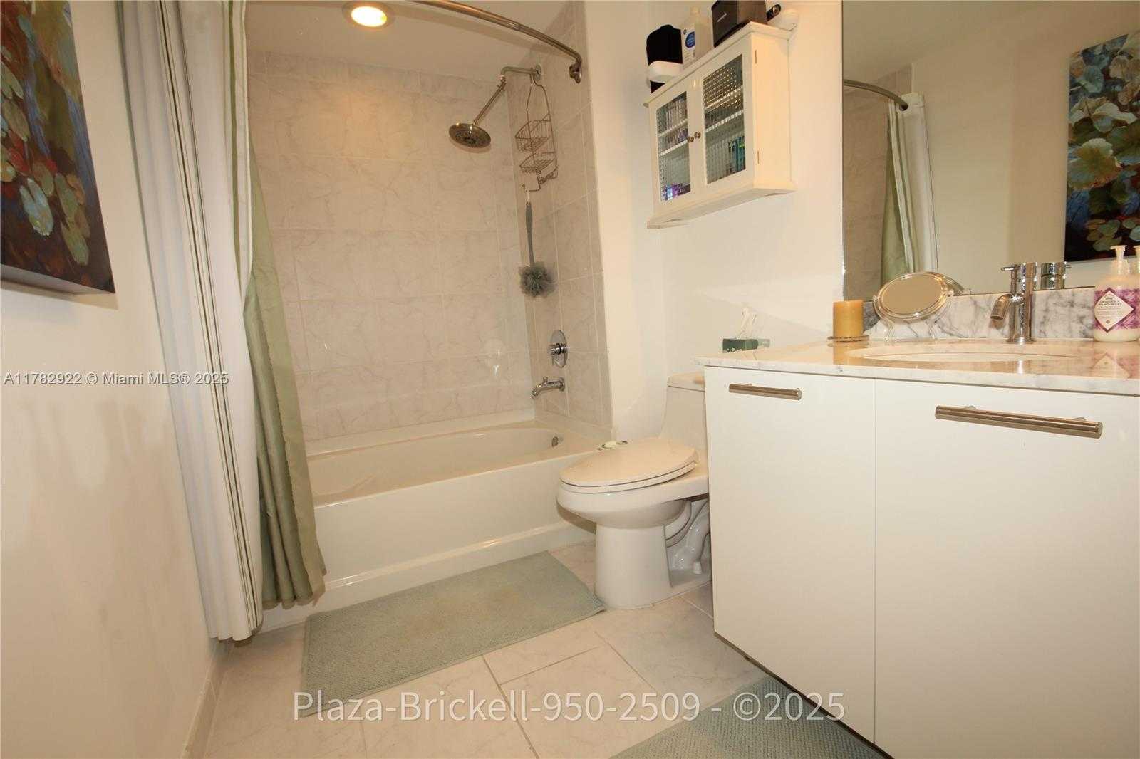 Small Image of 950 BRICKELL BAY DR #2509, Miami Number 40