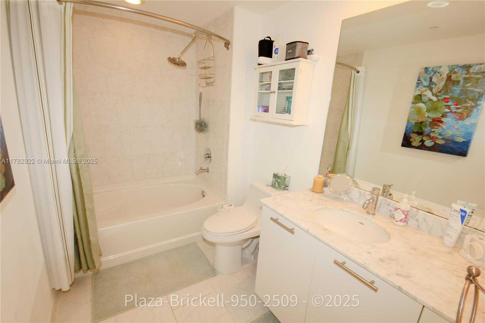 Small Image of 950 BRICKELL BAY DR #2509, Miami Number 41
