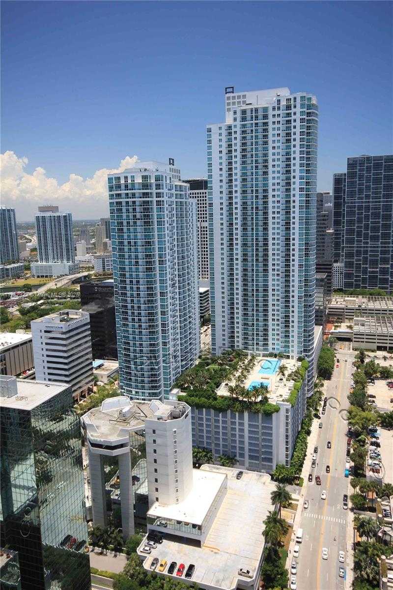 Small Image of 950 BRICKELL BAY DR #2509, Miami Number 42