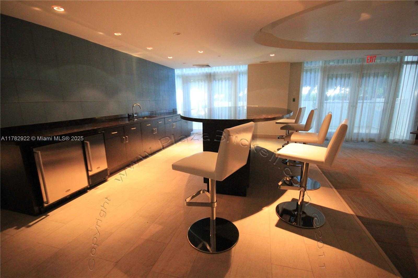 Small Image of 950 BRICKELL BAY DR #2509, Miami Number 61