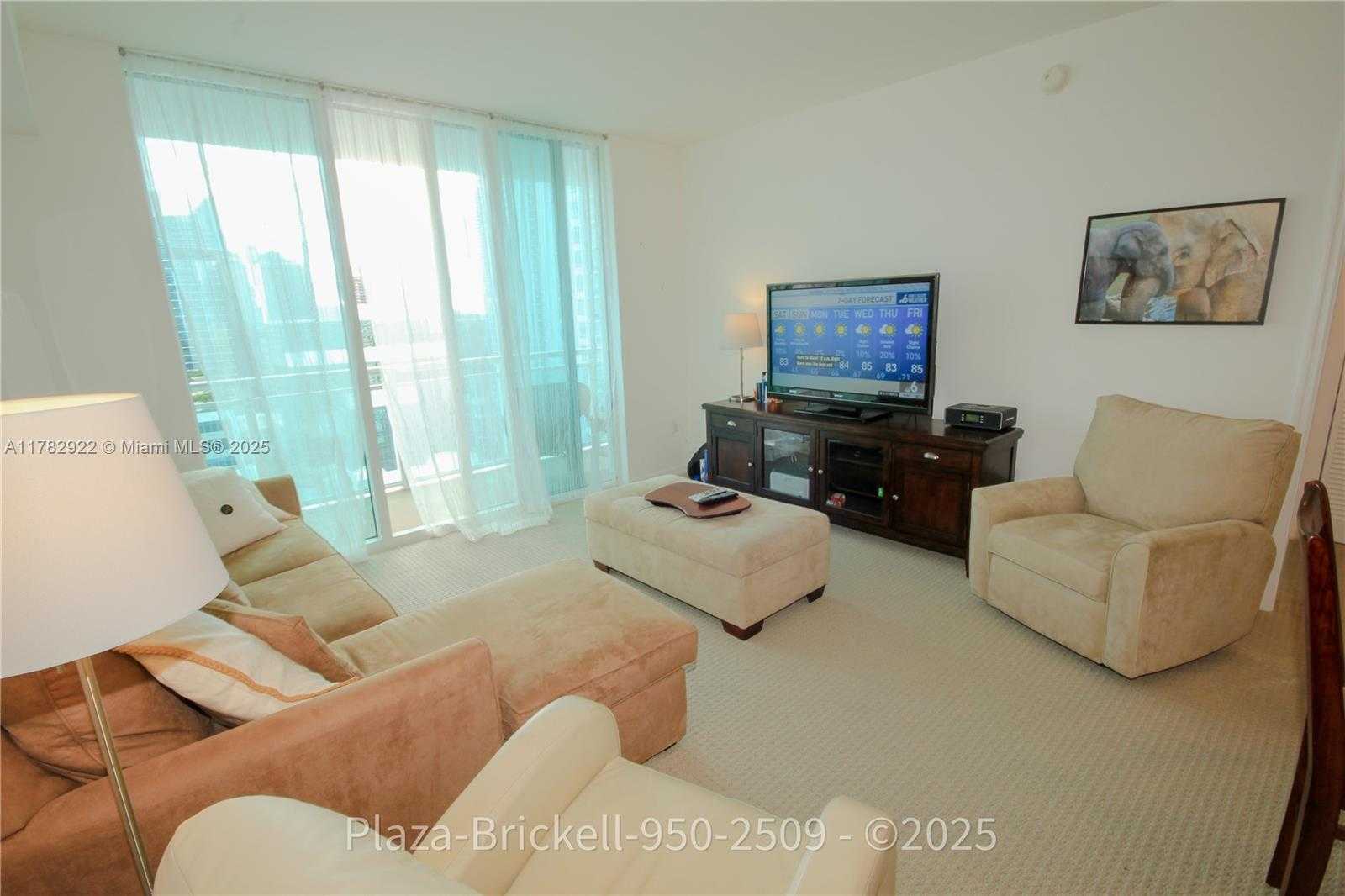 Small Image of 950 BRICKELL BAY DR #2509, Miami Number 7