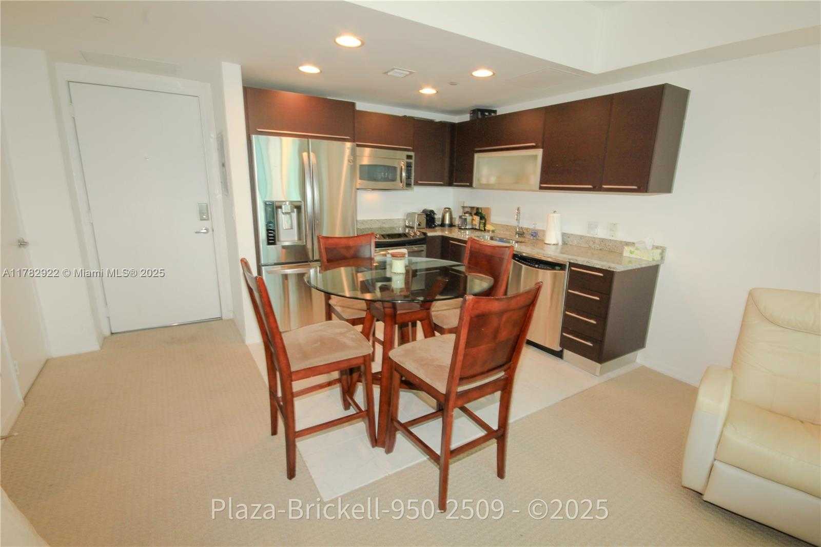 Small Image of 950 BRICKELL BAY DR #2509, Miami Number 9