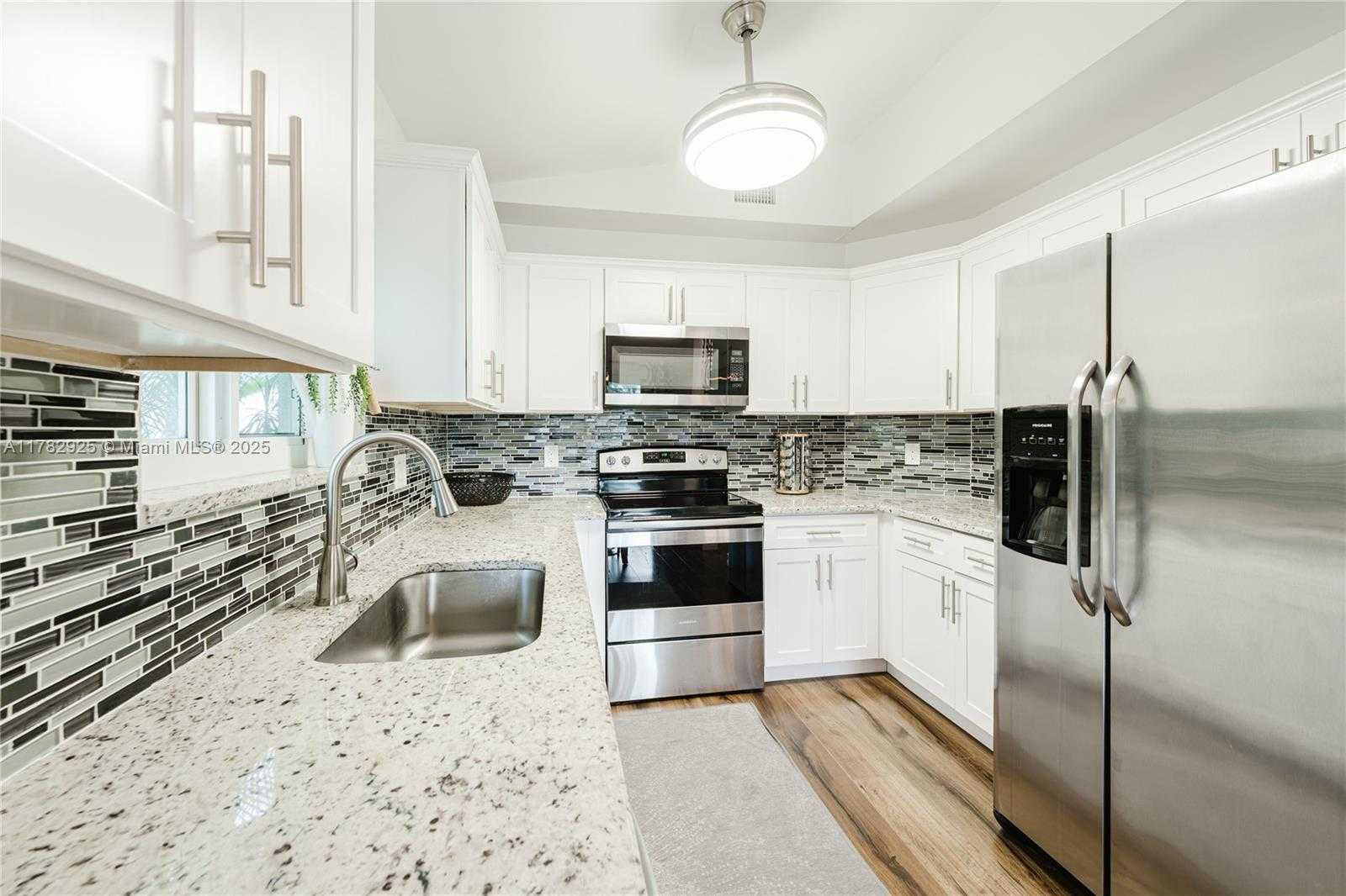 Small Image of 6061 OLD COURT RD #208, Boca Raton Number 10