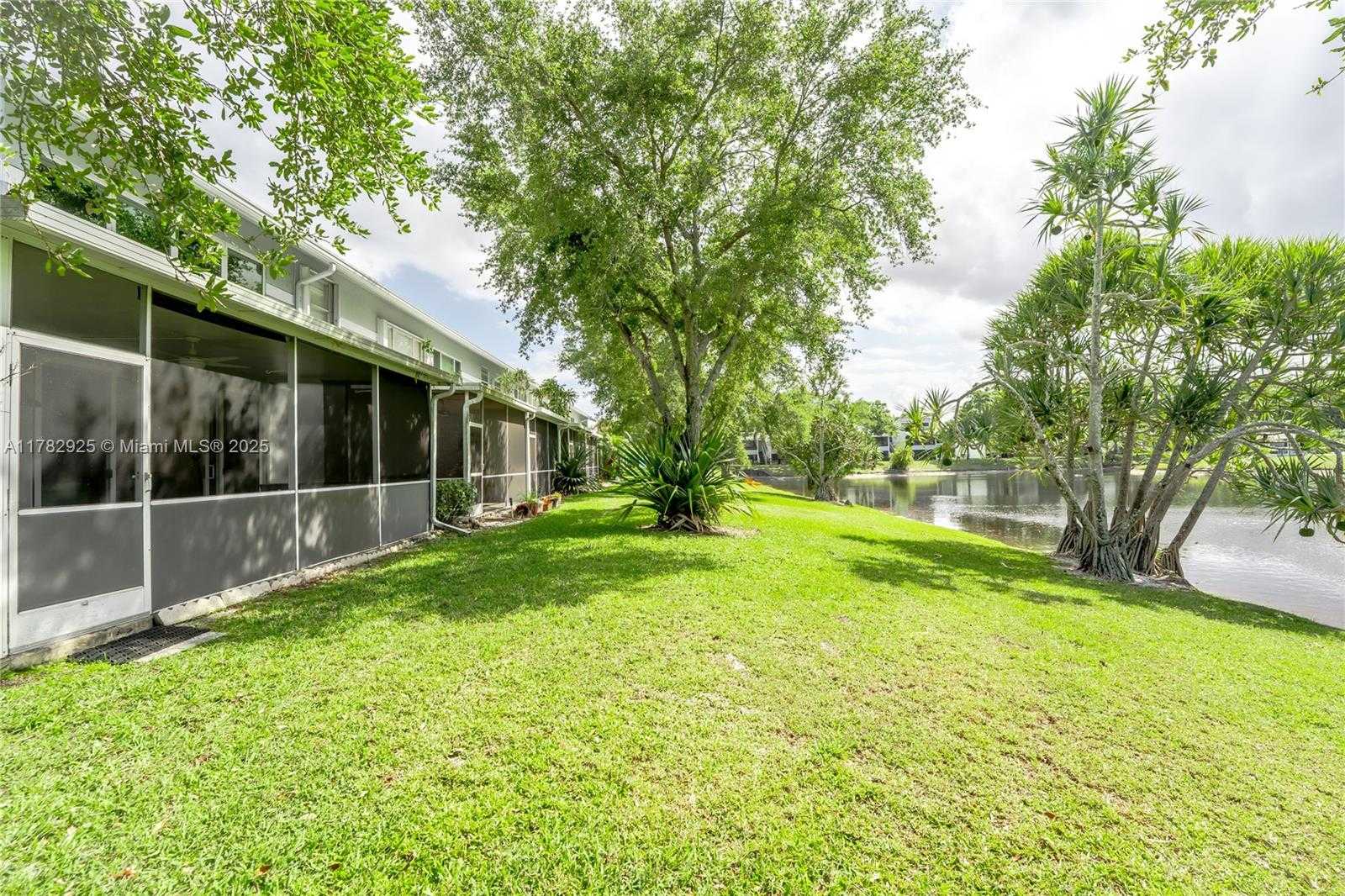 Small Image of 6061 OLD COURT RD #208, Boca Raton Number 27