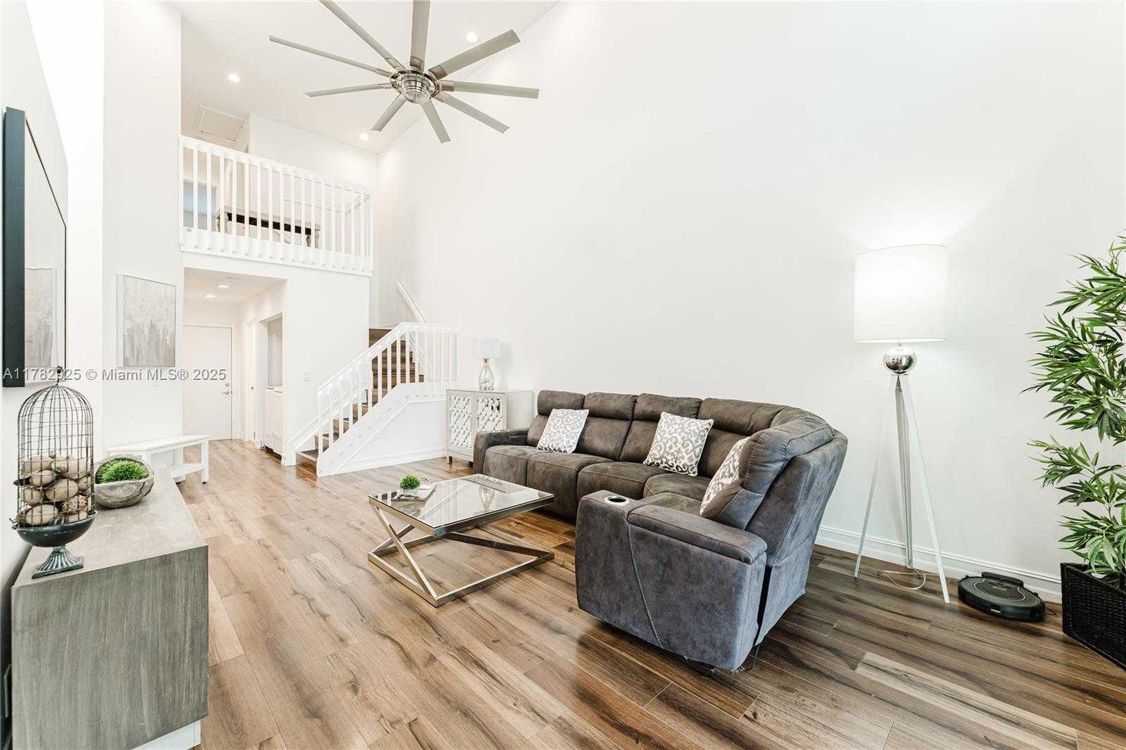 Small Image of 6061 OLD COURT RD #208, Boca Raton Number 5