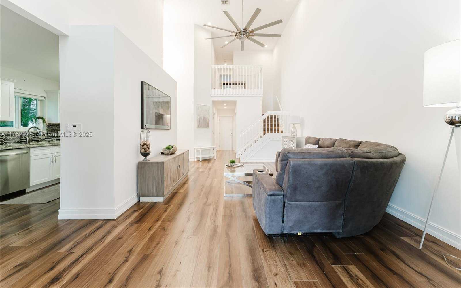 Small Image of 6061 OLD COURT RD #208, Boca Raton Number 7