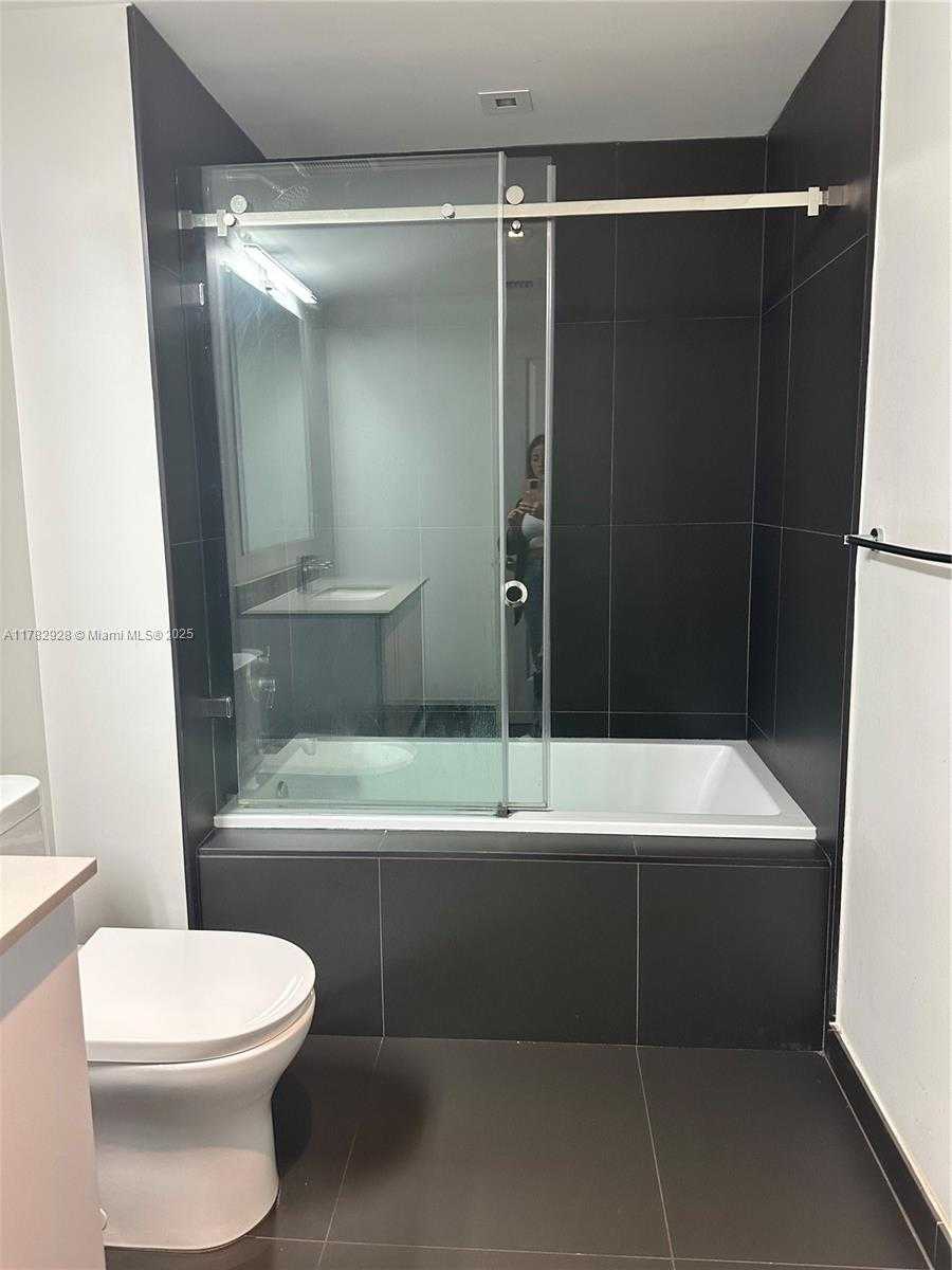 Small Image of 1600 NORTH EAST 1ST AVE #2017, Miami Number 8