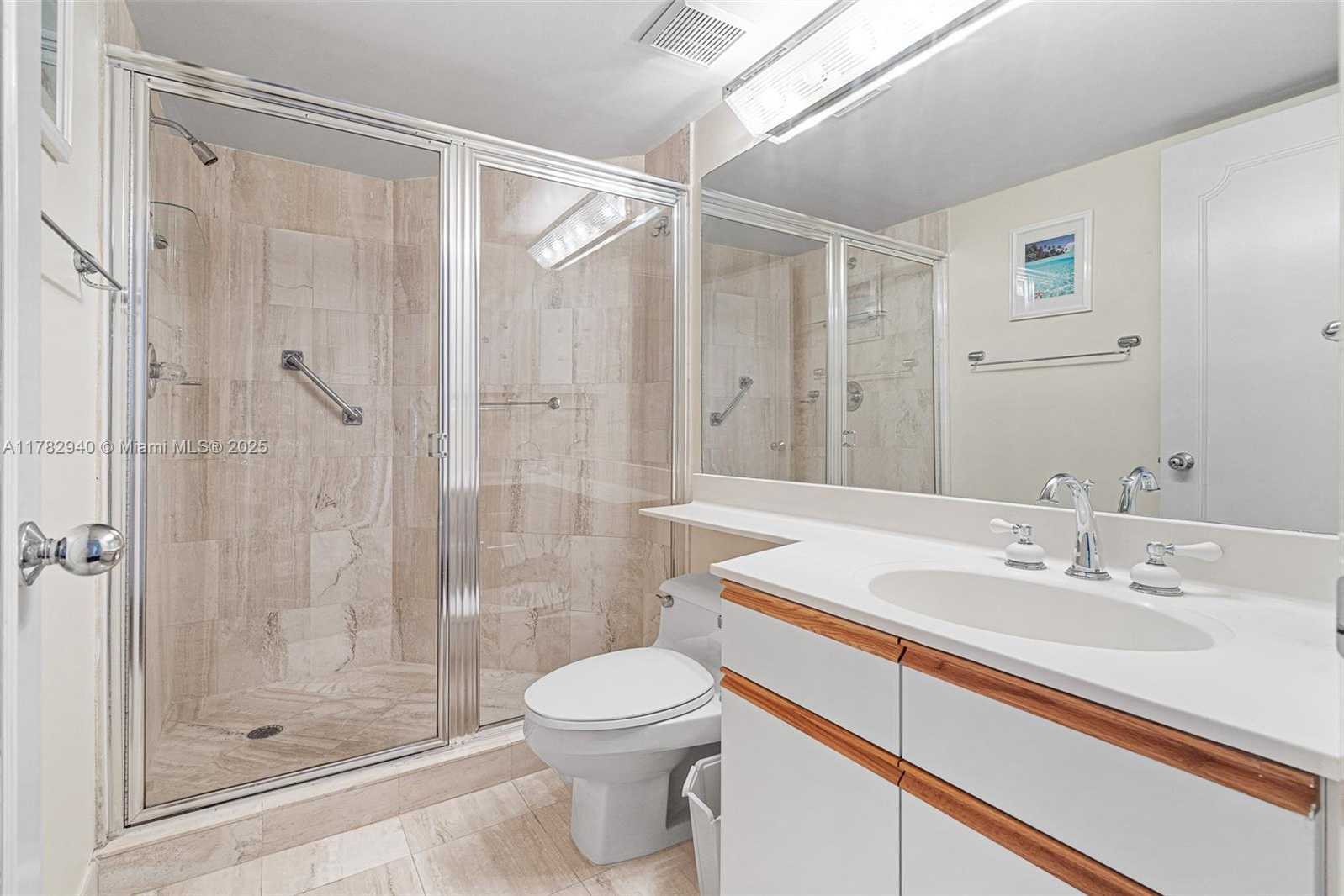 Small Image of Aventura Number 27