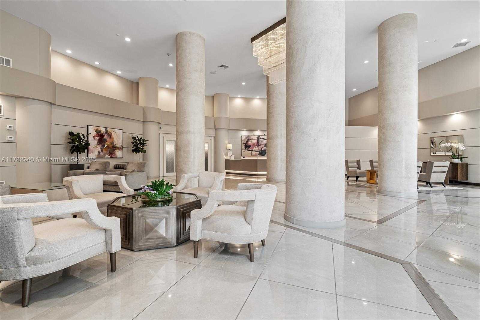 Small Image of Aventura Number 48