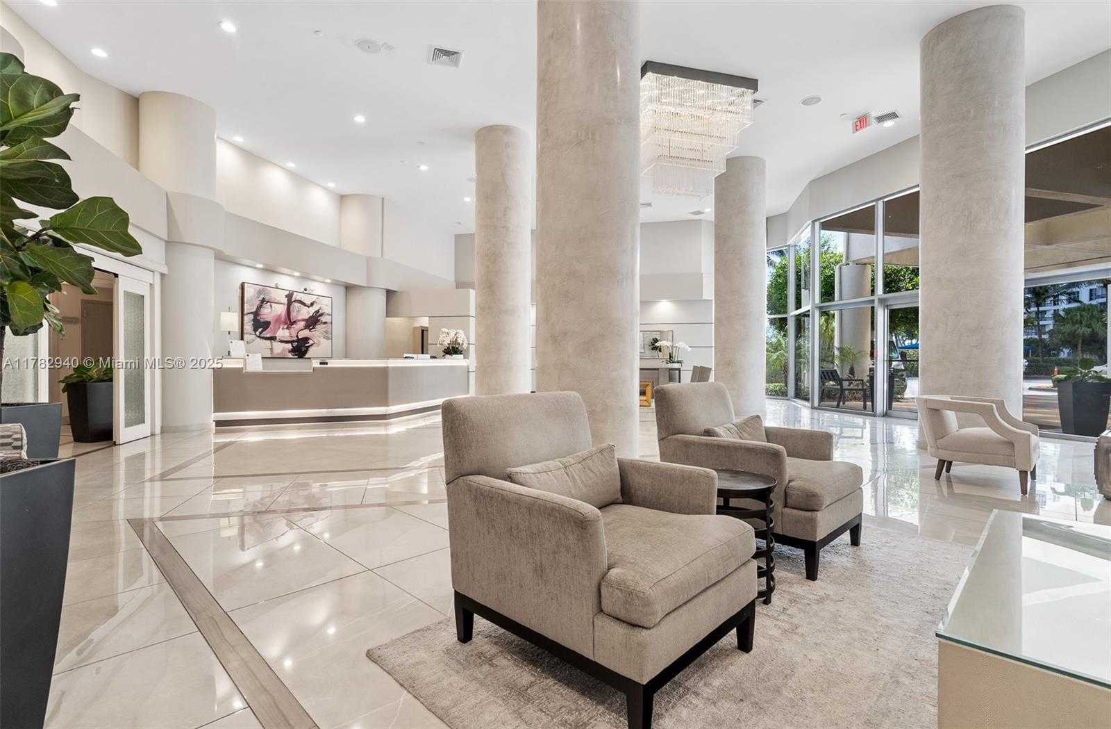 Small Image of Aventura Number 49