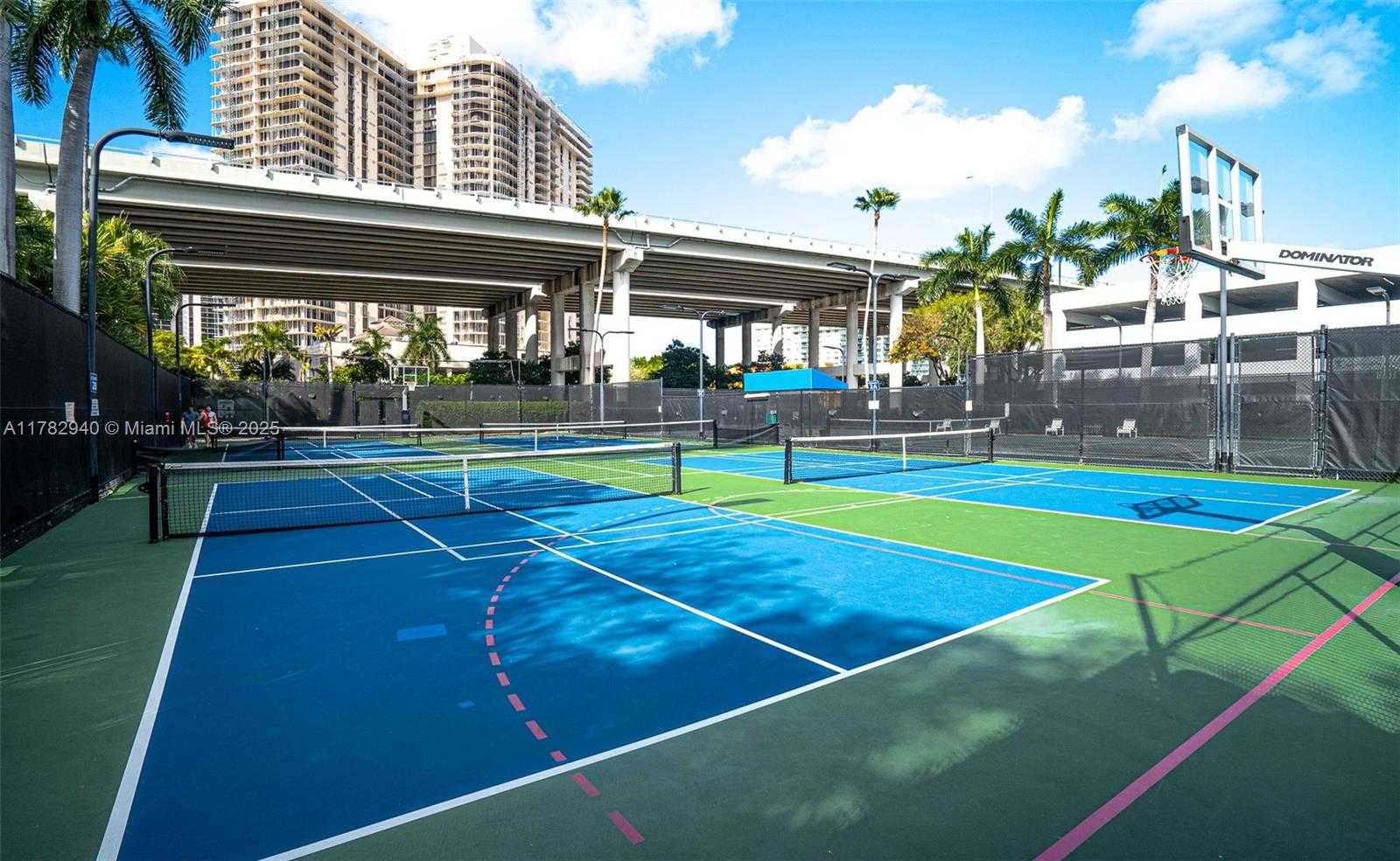 Small Image of Aventura Number 50