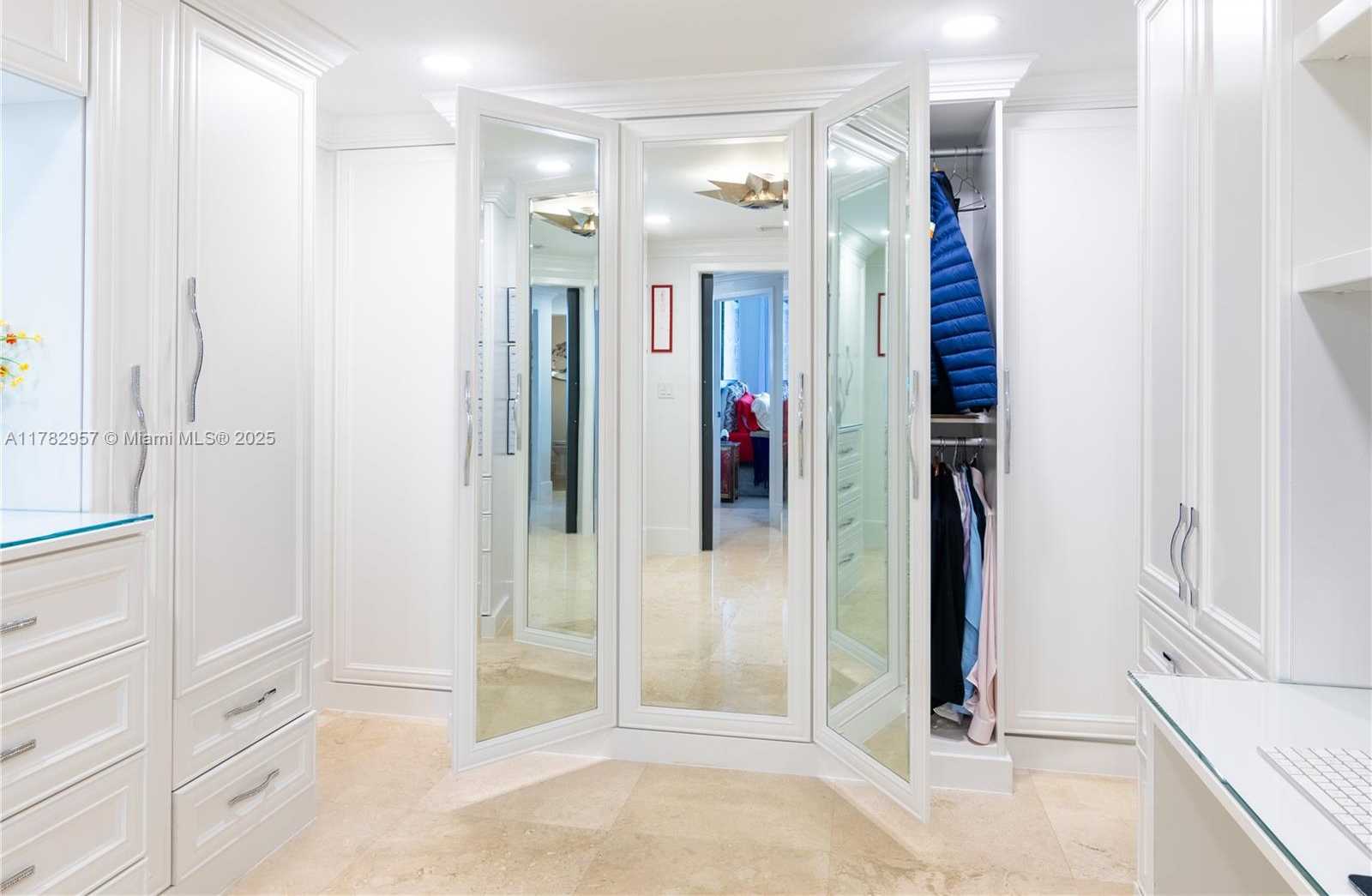 Small Image of 100 SOUTH BIRCH RD #1602C, Fort Lauderdale Number 33