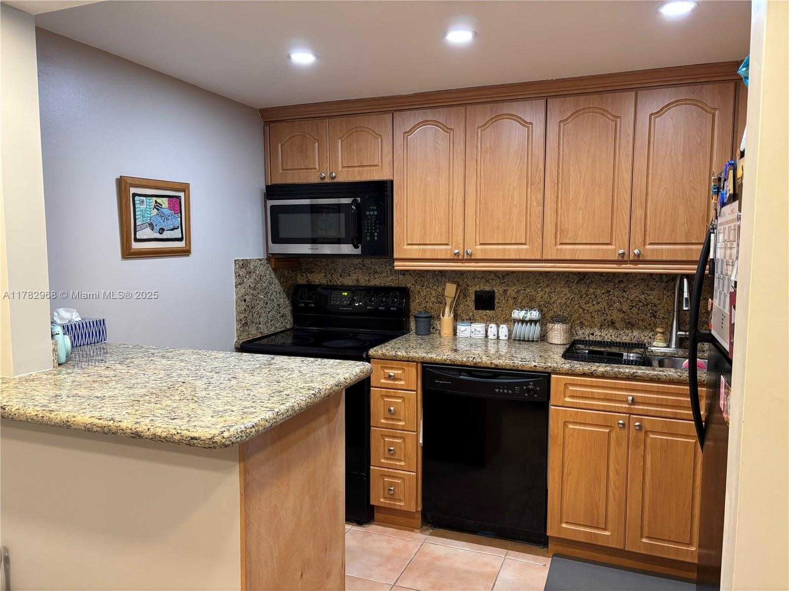 Small Image of 3650 INVERRARY DR #3Y-G, Lauderhill Number 3