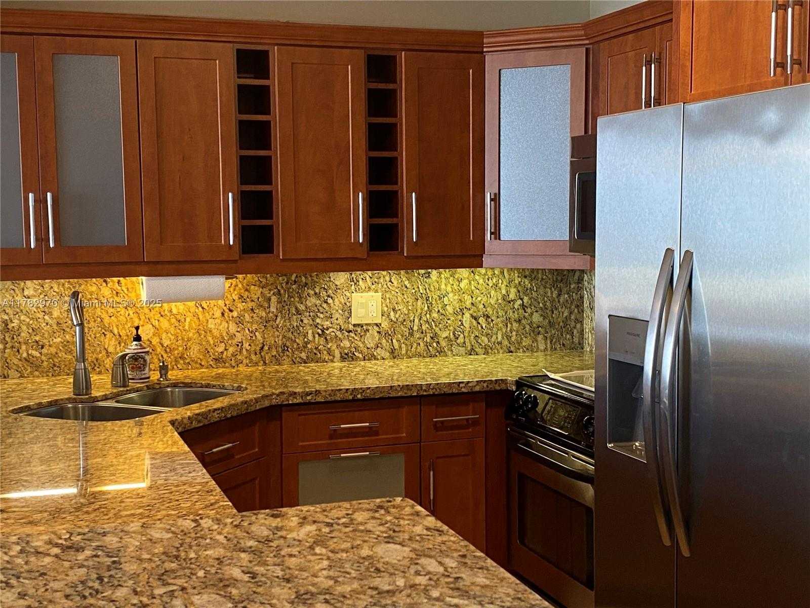 Small Image of 2500 PARKVIEW DR #2103, Hallandale Beach Number 10