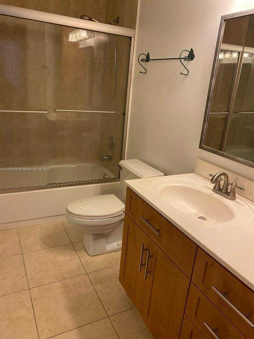 Small Image of 2500 PARKVIEW DR #2103, Hallandale Beach Number 12