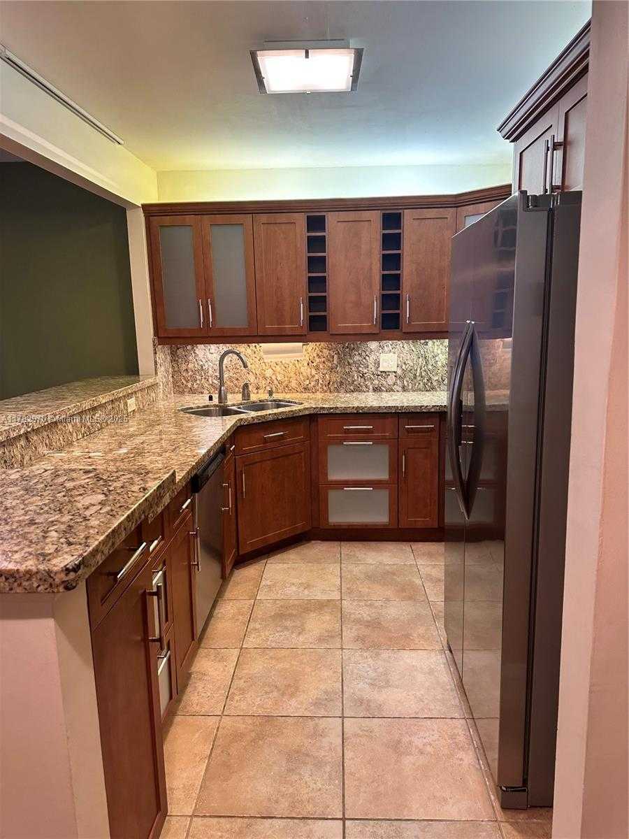Small Image of 2500 PARKVIEW DR #2103, Hallandale Beach Number 9