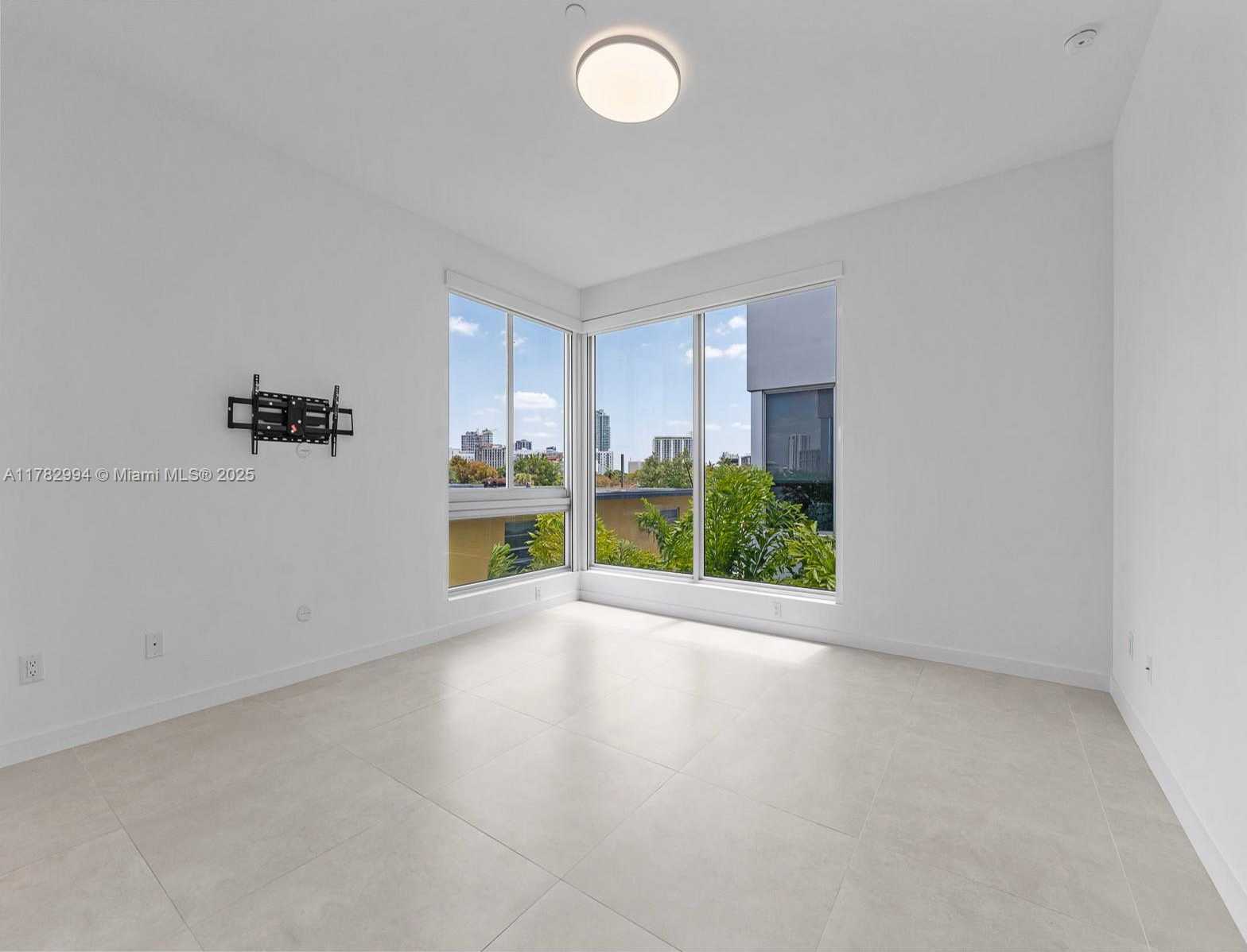 Small Image of 529 SOUTH WEST 11TH ST #303, Miami Number 24