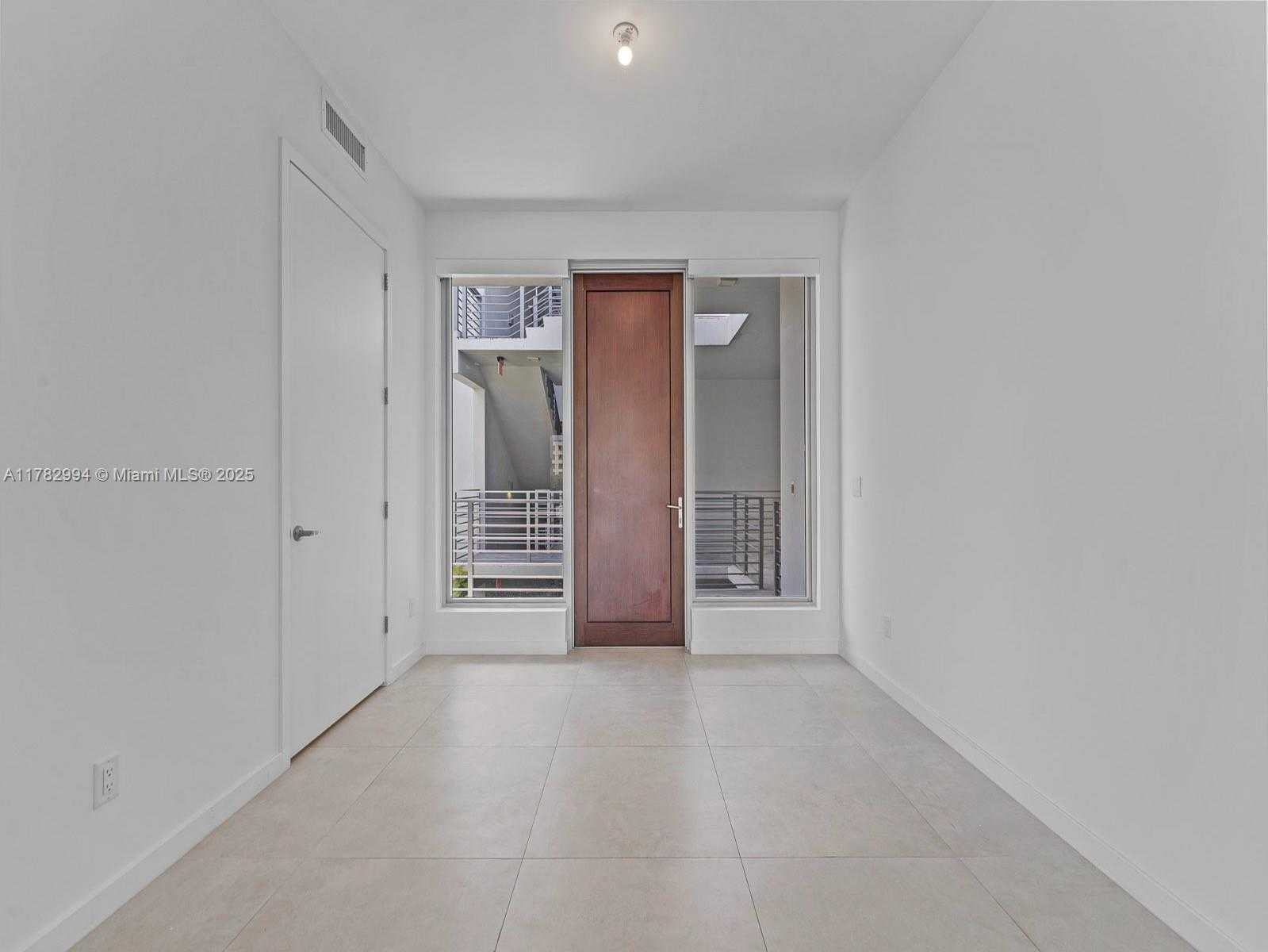 Small Image of 529 SOUTH WEST 11TH ST #303, Miami Number 3