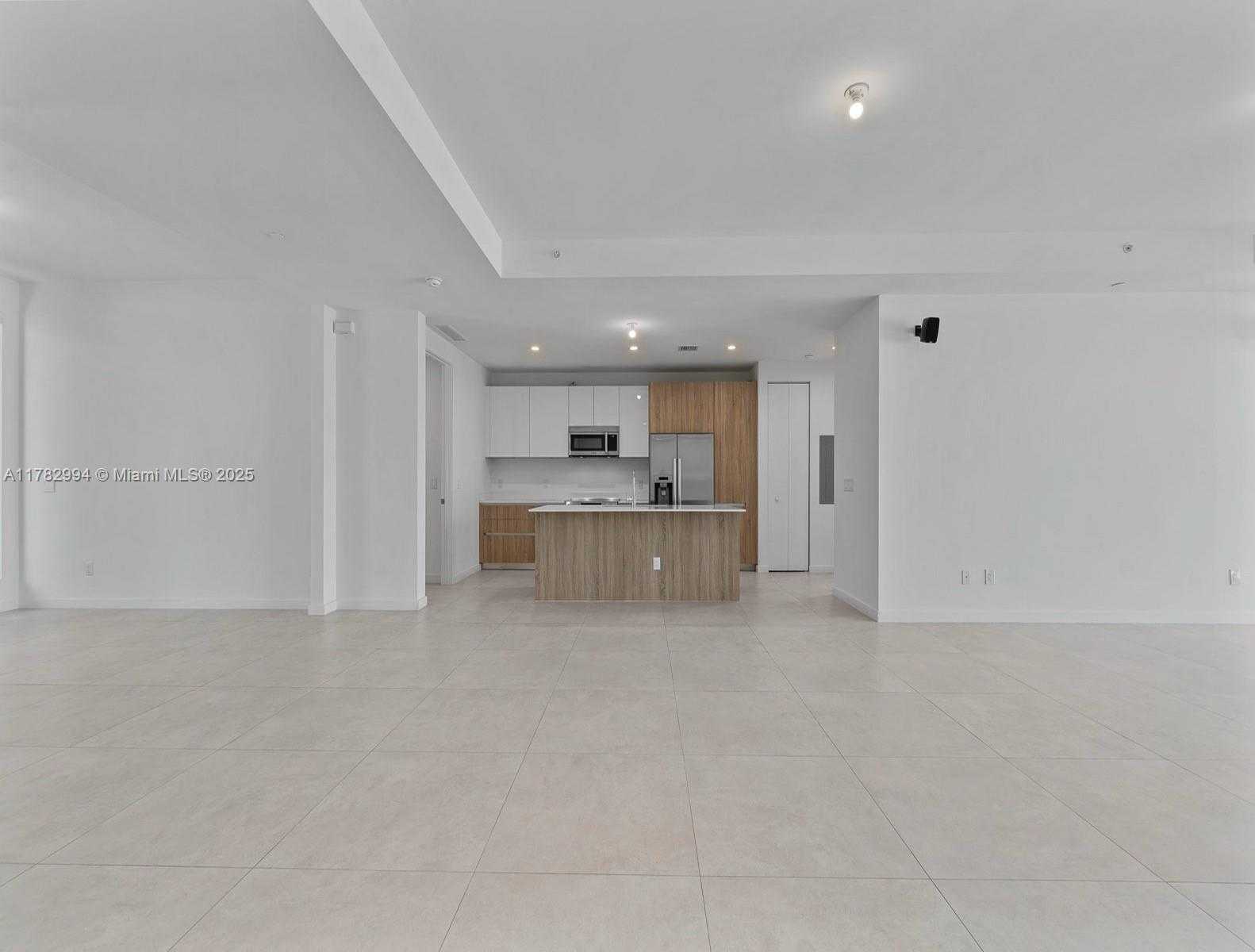 Small Image of 529 SOUTH WEST 11TH ST #303, Miami Number 7